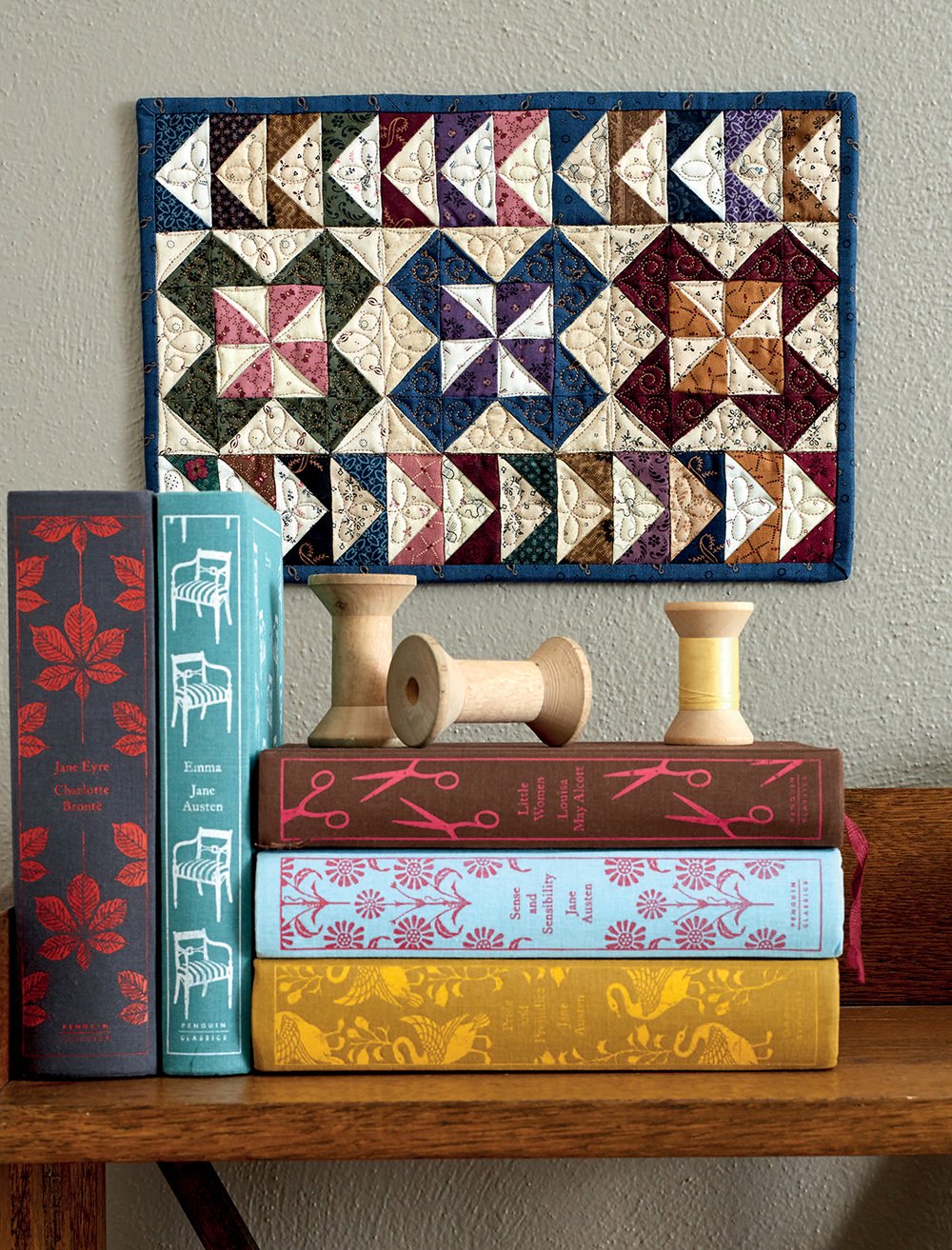 Vintage Patchwork: A Dozen Small Projects from One Bundle of 10