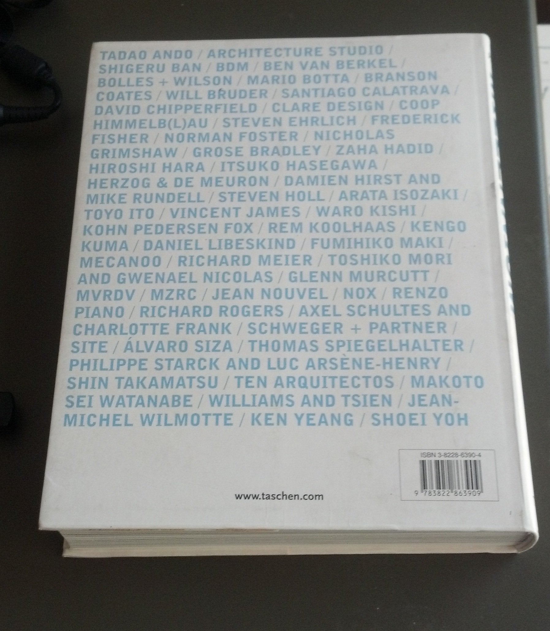 Building a New Millennium: Bauen Im Neuen Jahrtausend, Construire UN Nouveau Millenaire,Used