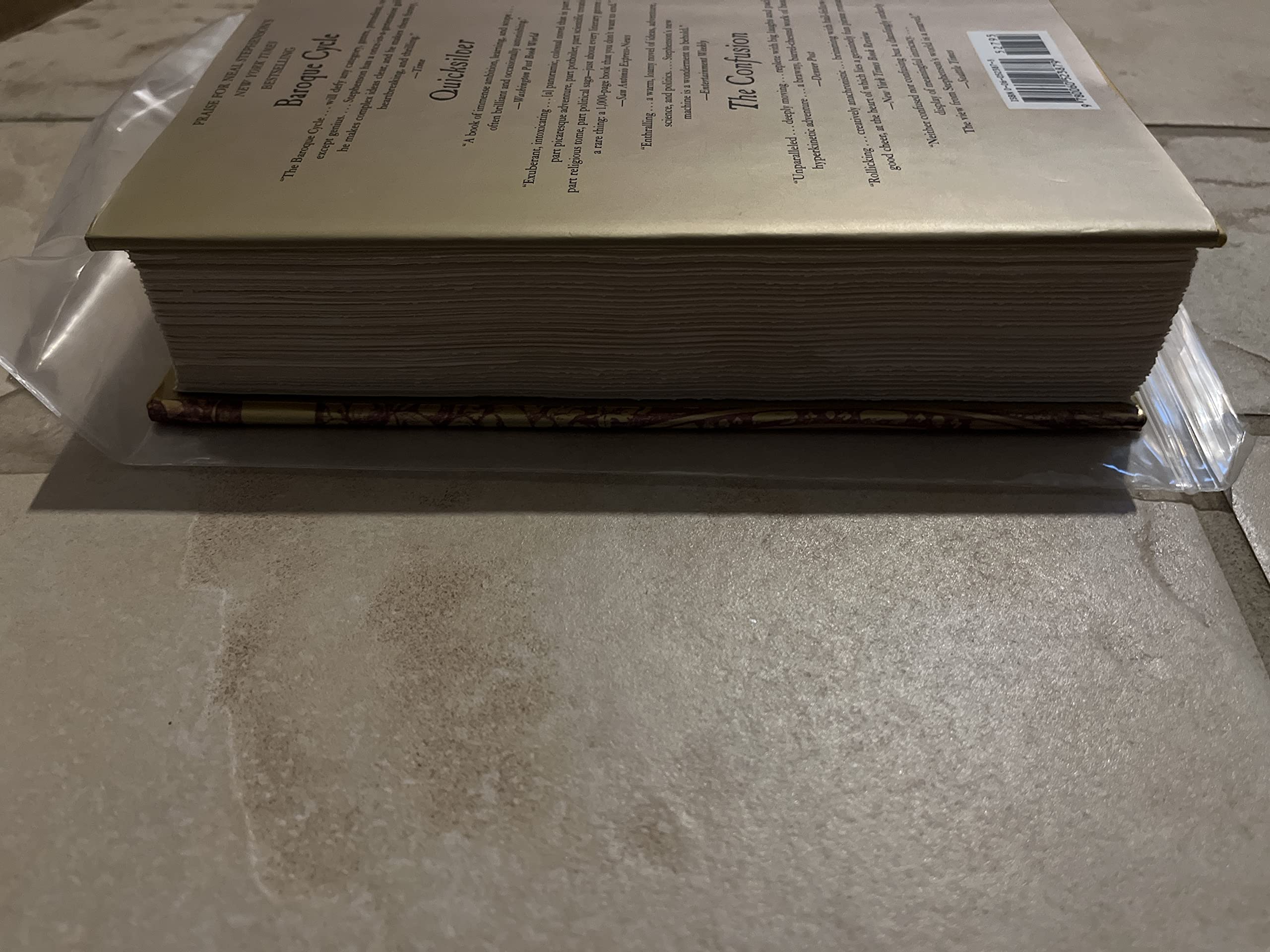 The System Of The World (The Baroque Cycle, Vol. 3)-used