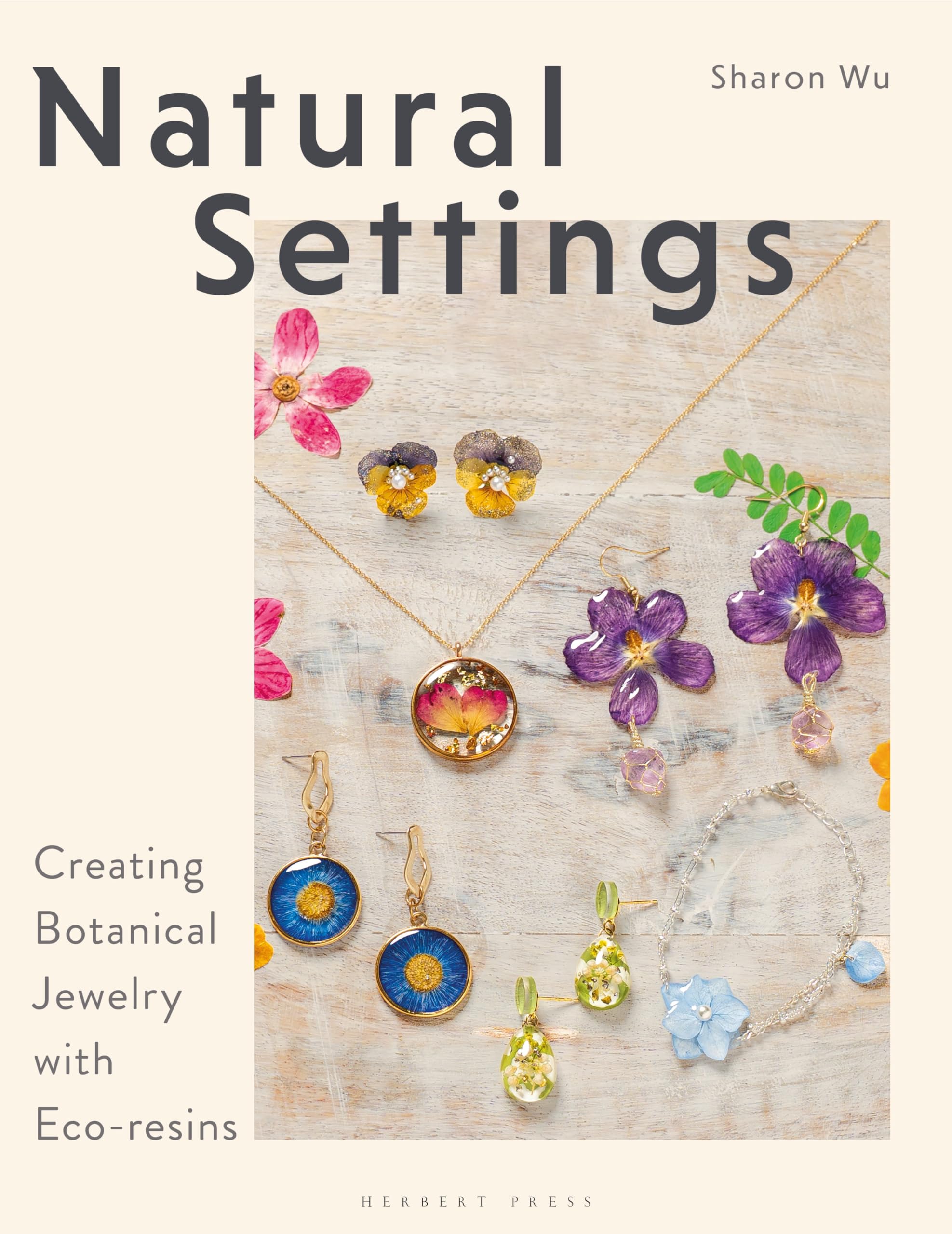 Natural Settings: Creating Botanical Jewelry With EcoResins