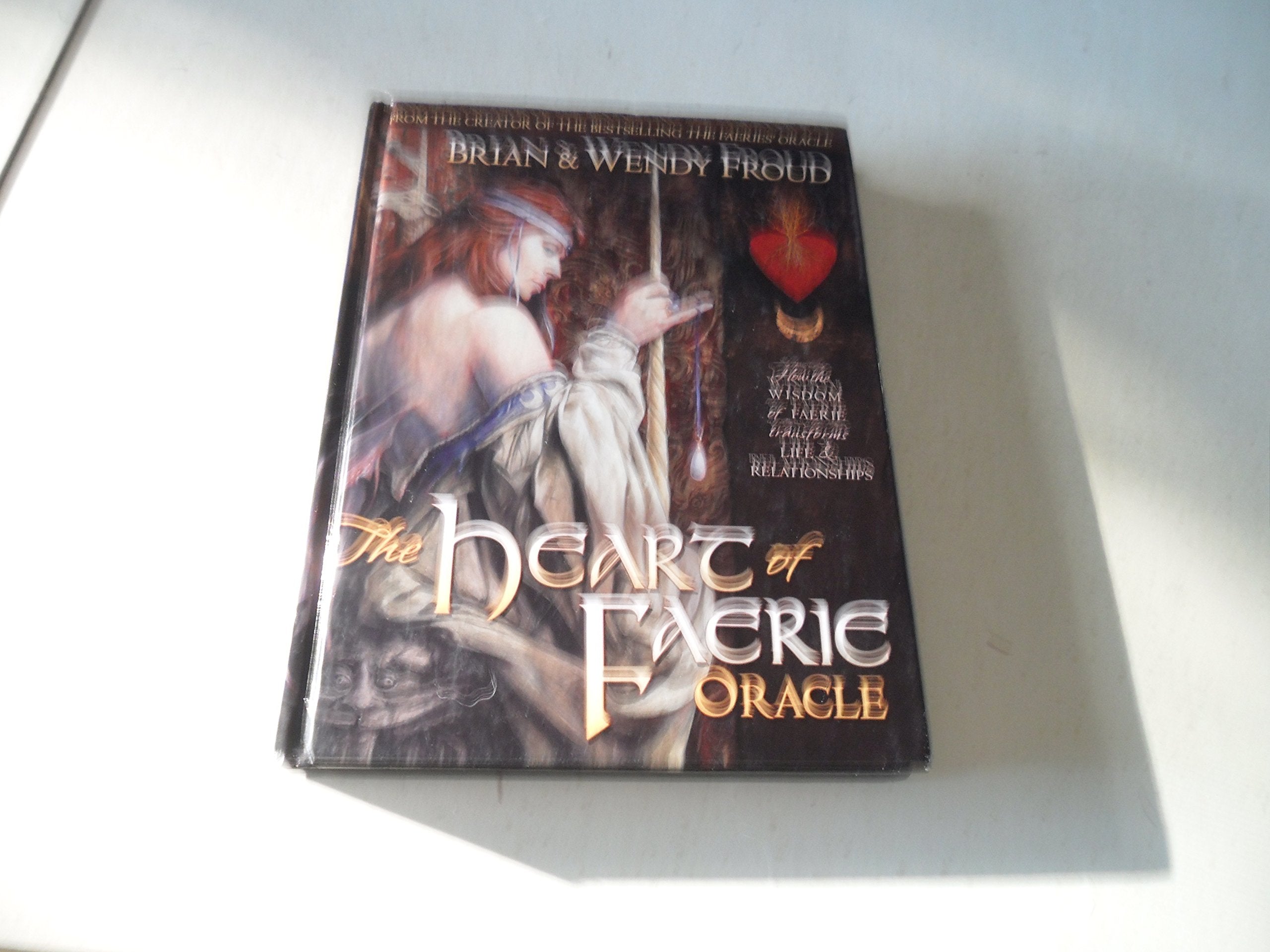 The Heart Of Faerie Oracle (Book & Cards)
