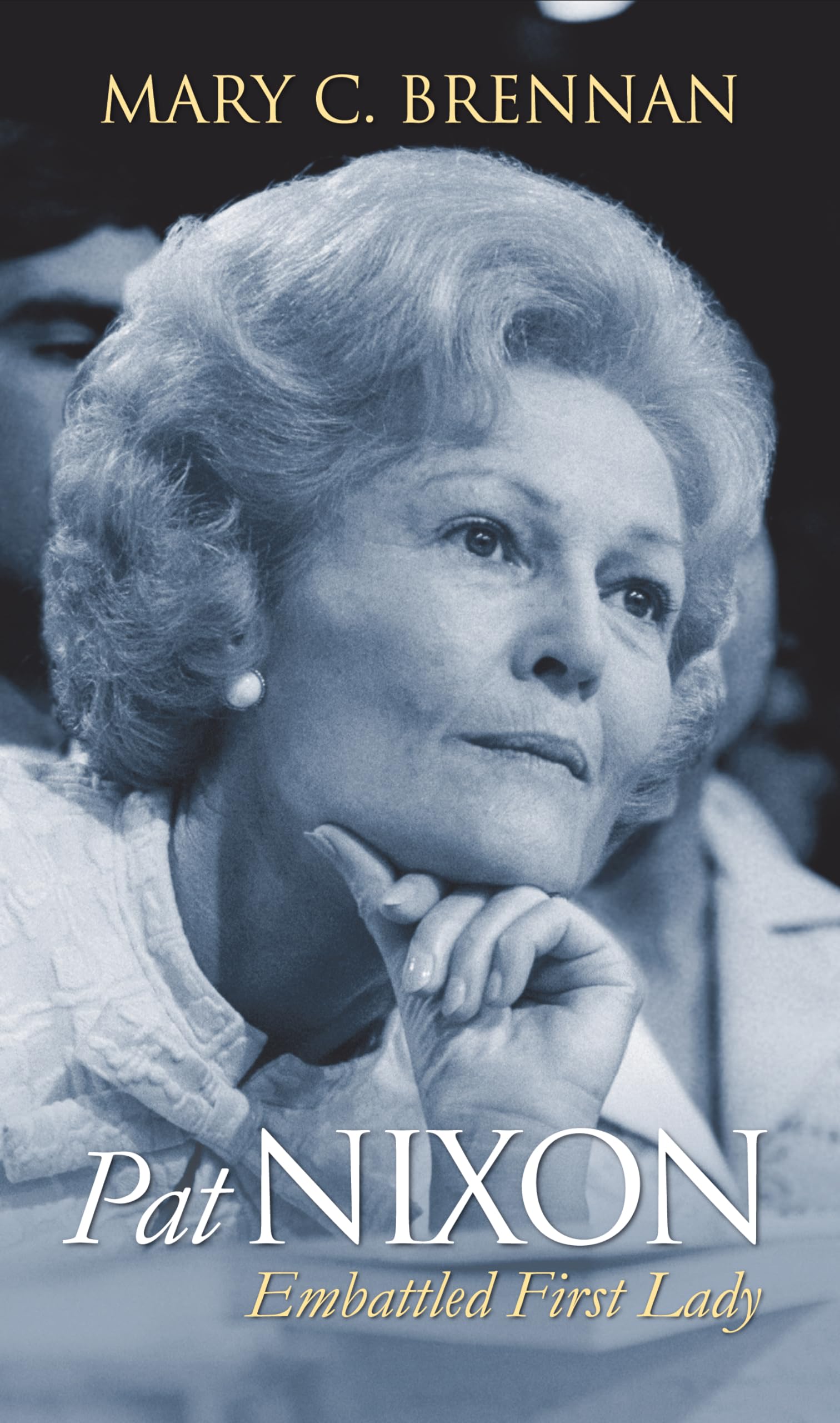 Pat Nixon: Embattled First Lady (Modern First Ladies),Used