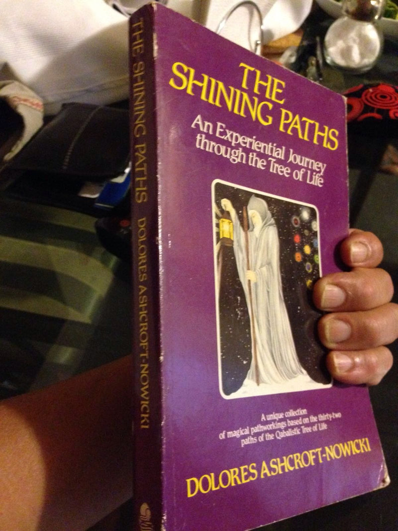 The Shining Paths: An Experimental Journey Through the Tree of Life,Used
