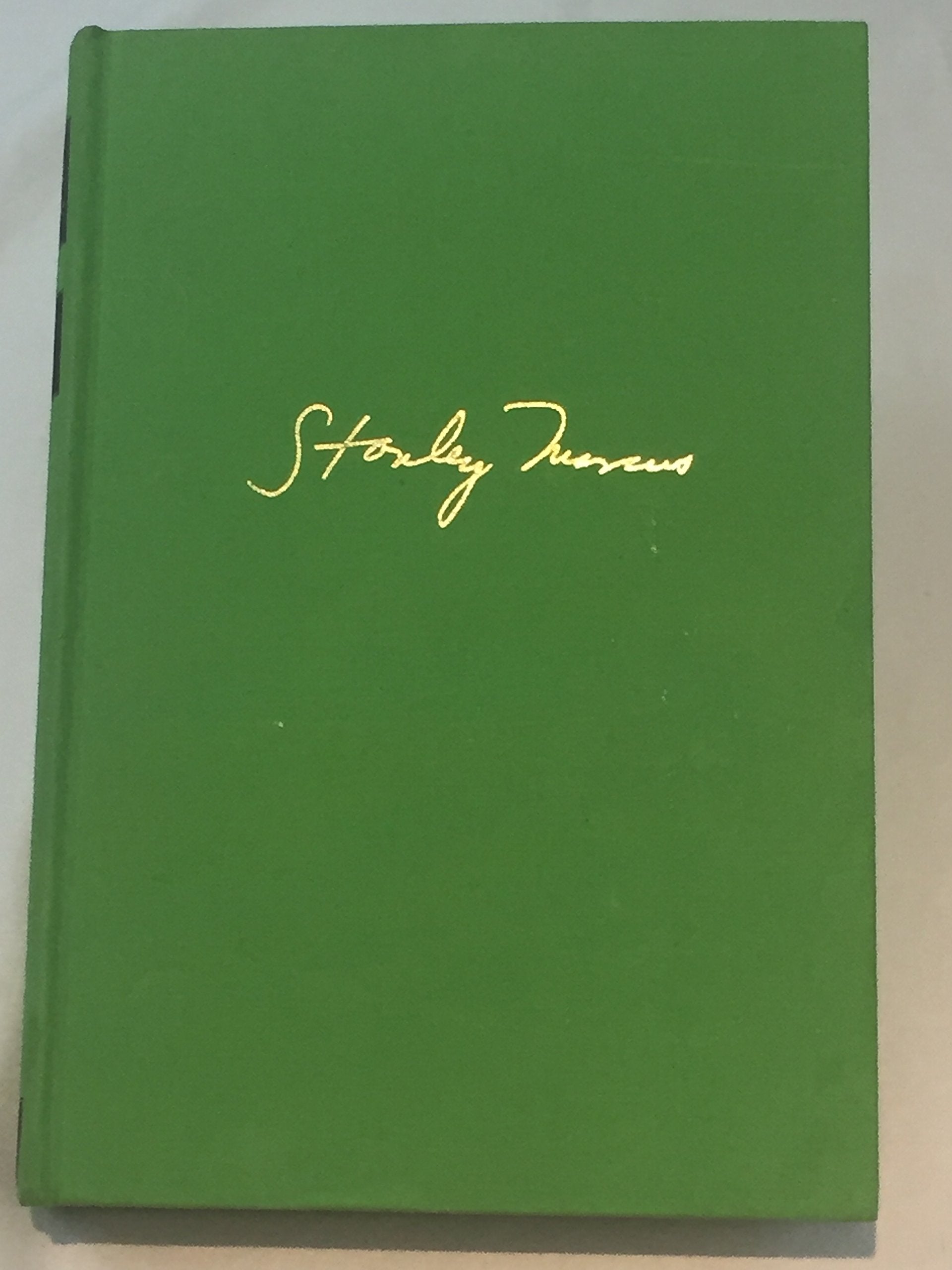 Minding the Store: A Memoir : Facsimile Edition for Neiman Marcus 90 Years,Used