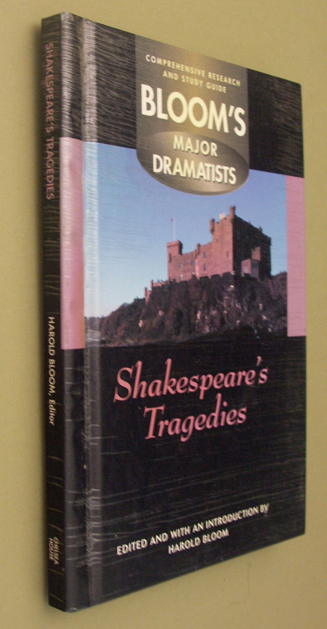 Shakespeare's Tragedies (Bloom's Major Dramatists : Comprehensive Research and Study Guide),Used