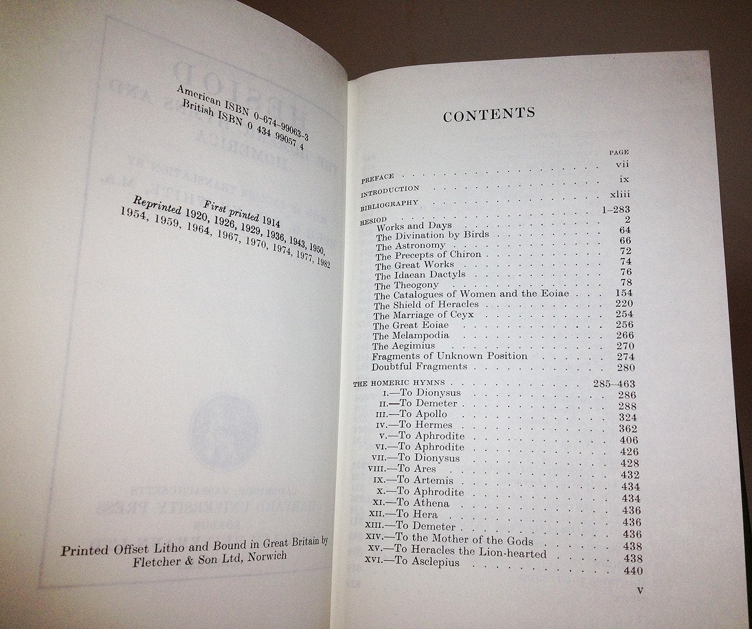 Hesiod, The Homeric Hymns, And Homerica (Loeb Classical Library #57) (English, Ancient Greek And Ancient Greek Edition)