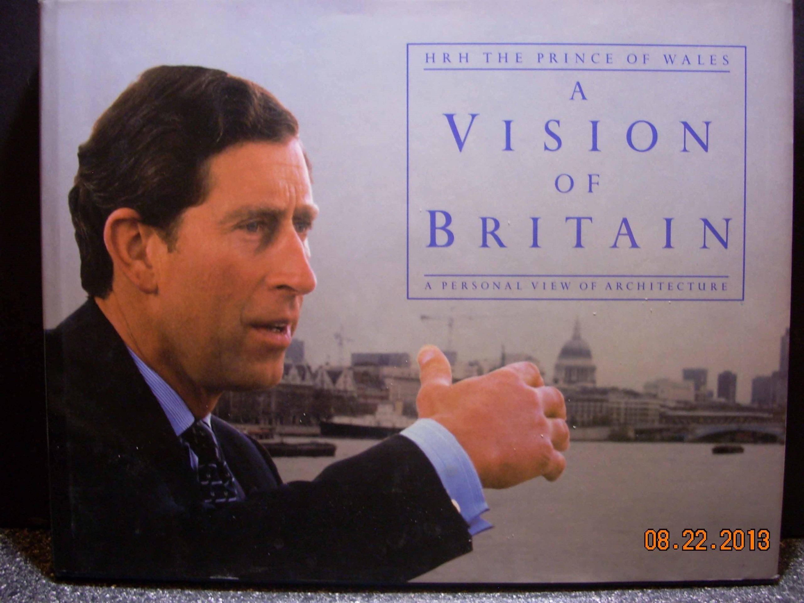 A Vision of Britain: A Personal View of Architecture,Used