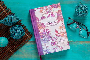 The Passion Translation New Testament, Peony (2nd Edition, Hardcover)  InDepth Bible with Psalms, Proverbs, and Song of Songs,,Used