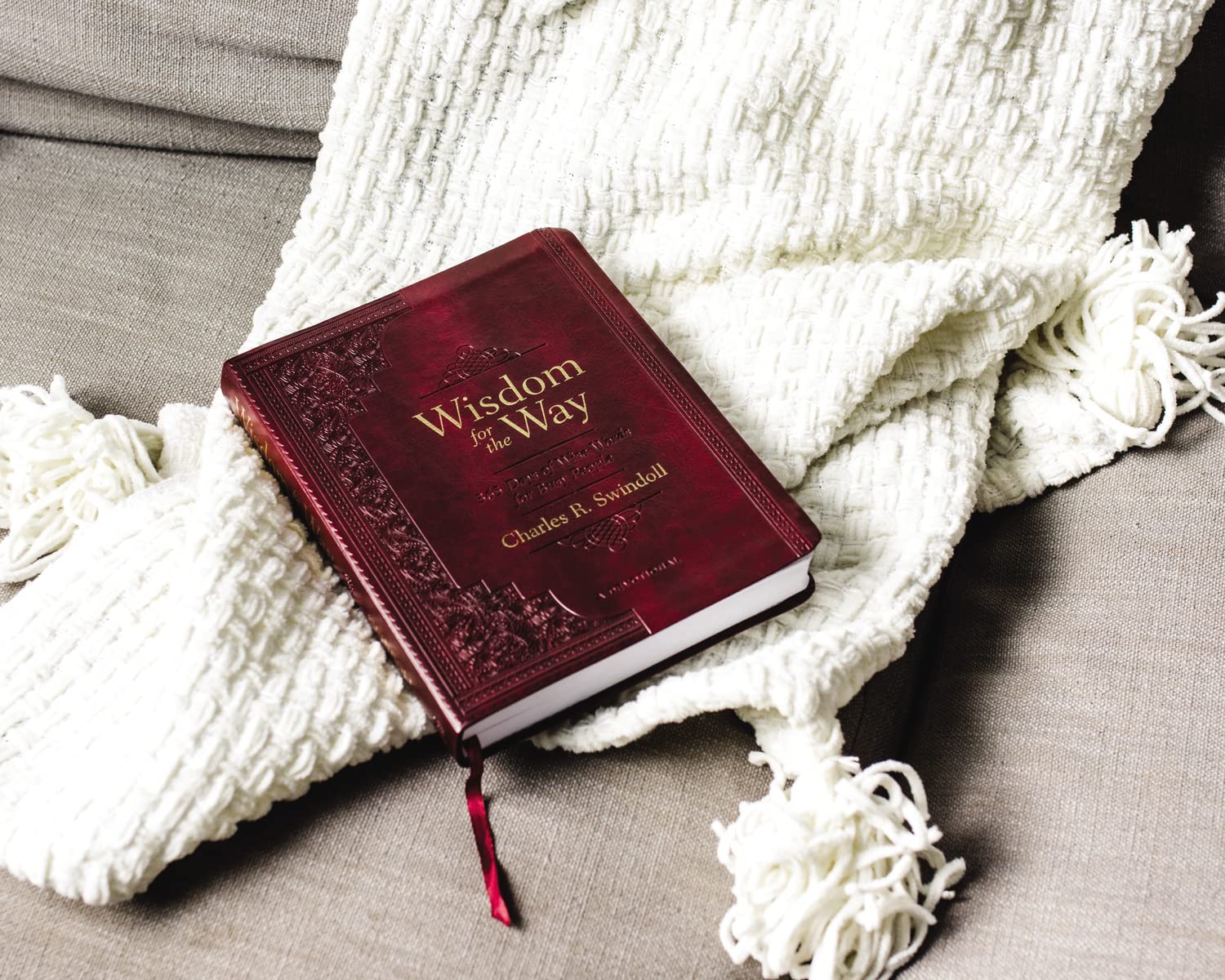 Wisdom for the Way, Large Text Leathersoft: 365 Days of Wise Words for Busy People (A 365Day Devotional),Used