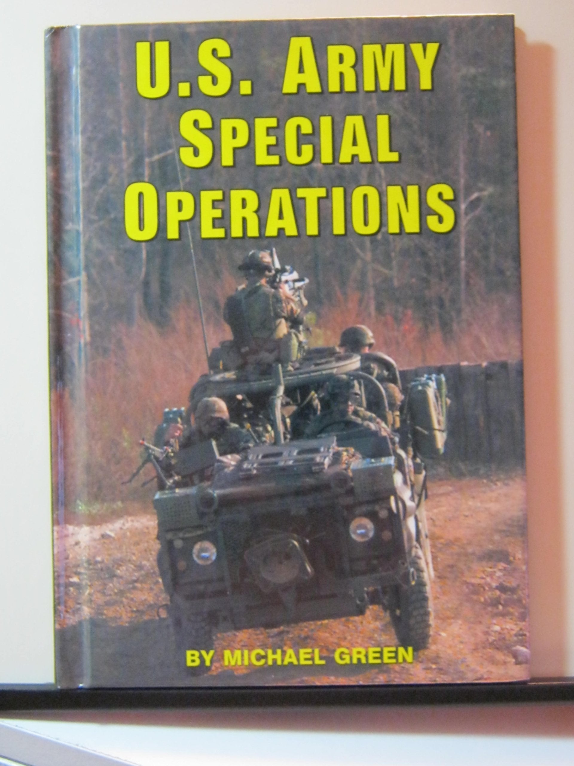 U.S. Army Special Operations (Serving Your Country),Used