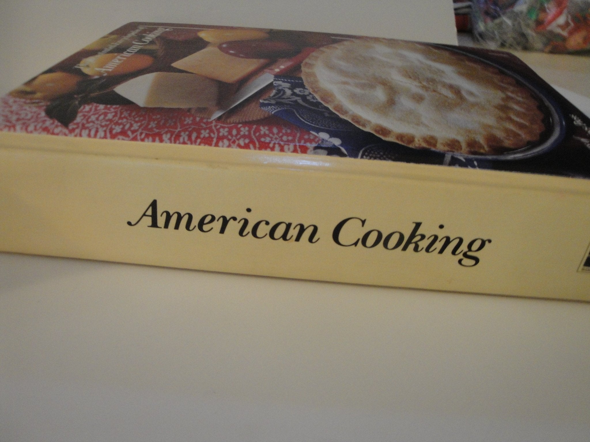 Illustrated Encyclopedia of American Cooking,New