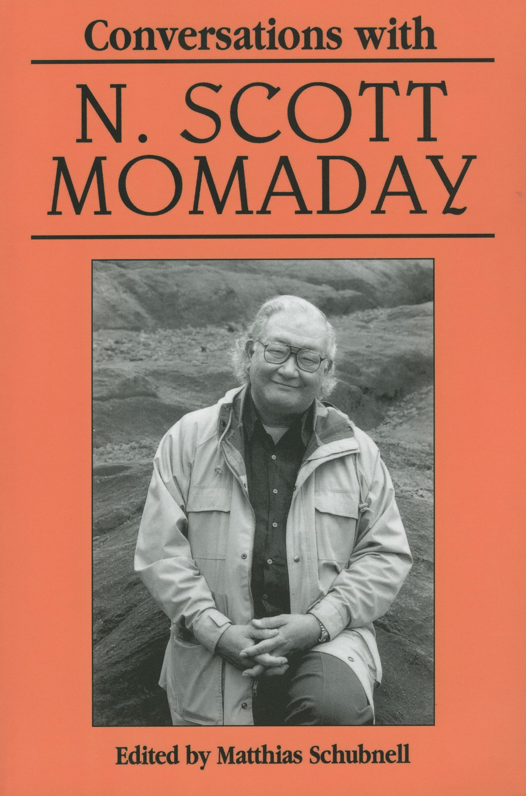 Conversations with N. Scott Momaday (Literary Conversations Series),Used