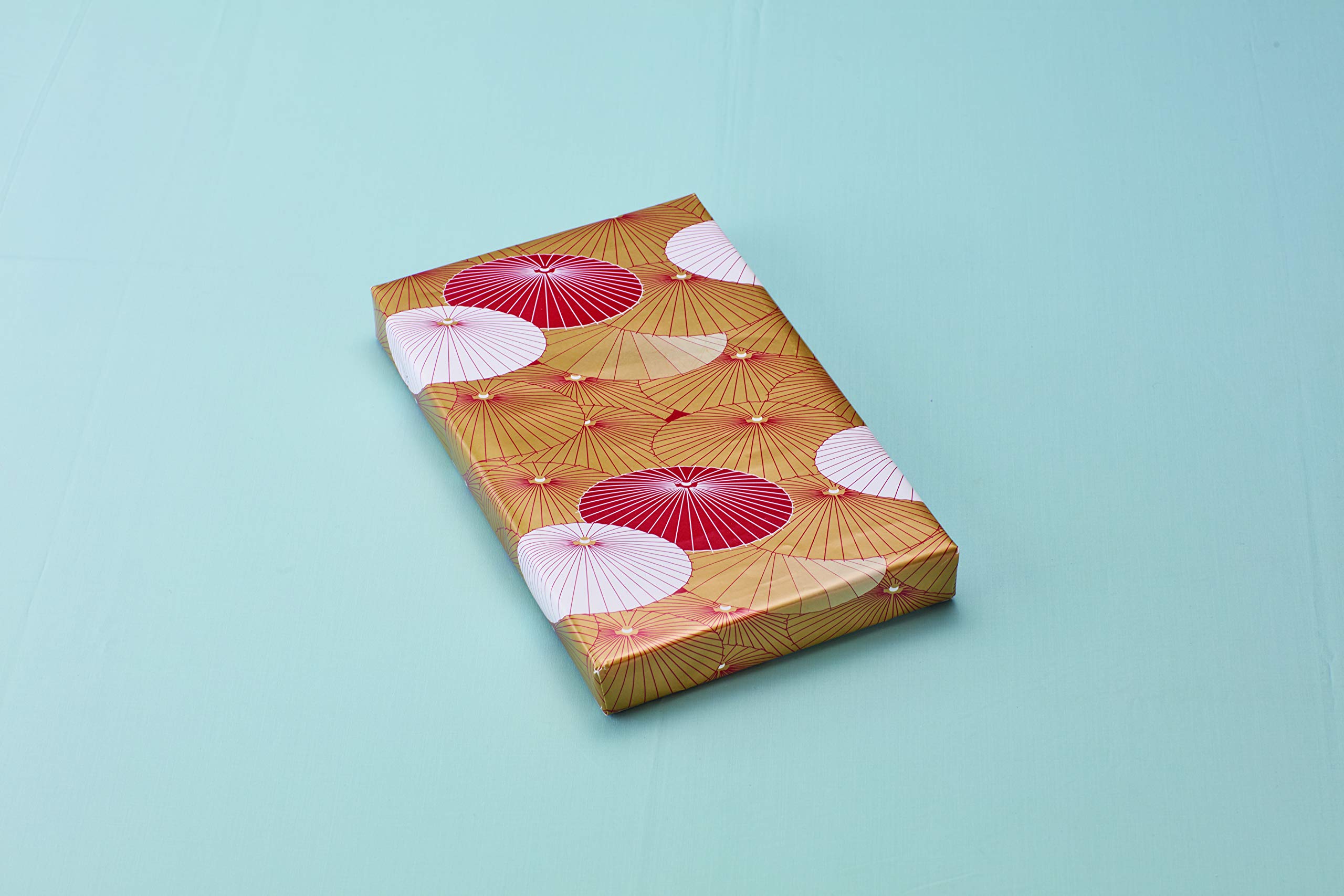 Red & Gold Gift Wrapping Papers  12 Sheets: 18 X 24 Inch (45 X 61 Cm) Wrapping Paper,Used