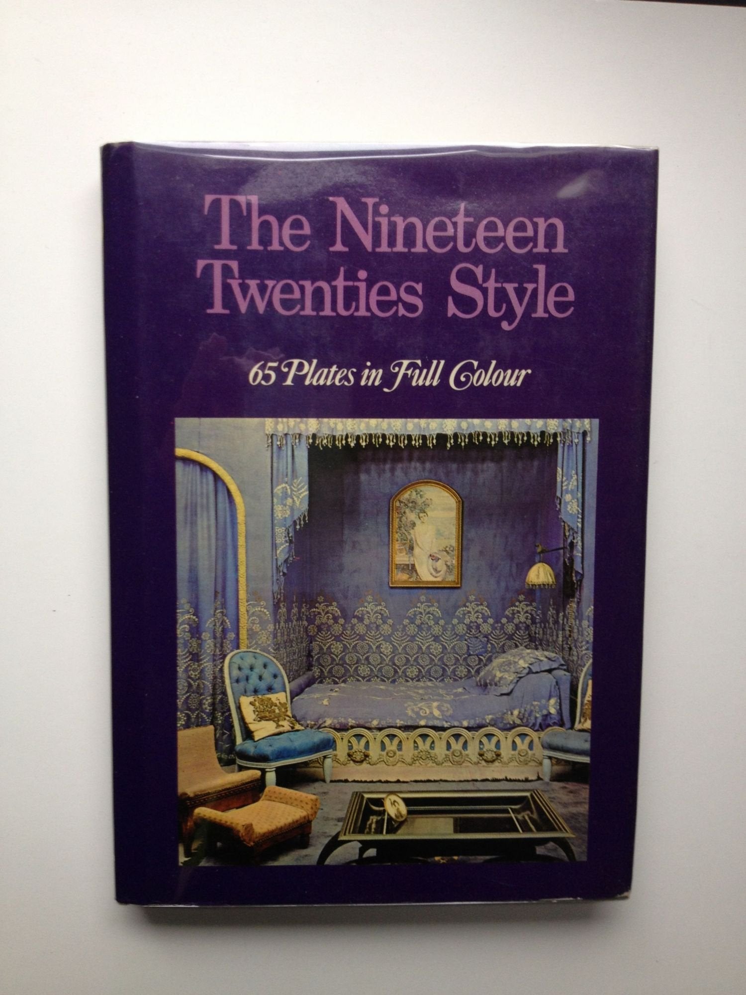 The nineteen twenties style [65 Plates in Full Colour],Used