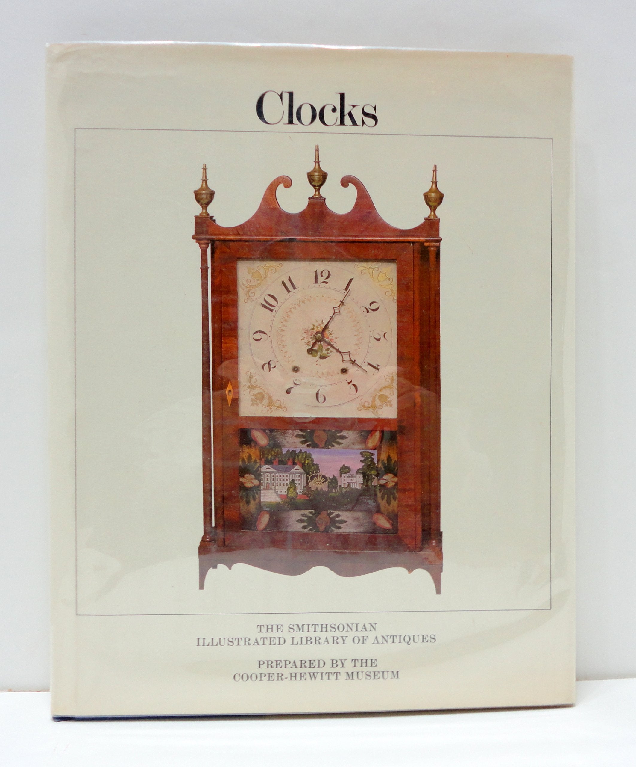 Clocks (The Smithsonian Illustrated Library of Antiques),Used