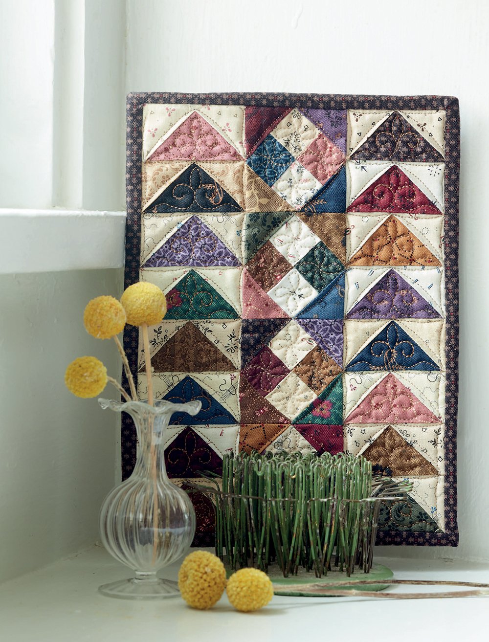 Vintage Patchwork: A Dozen Small Projects from One Bundle of 10