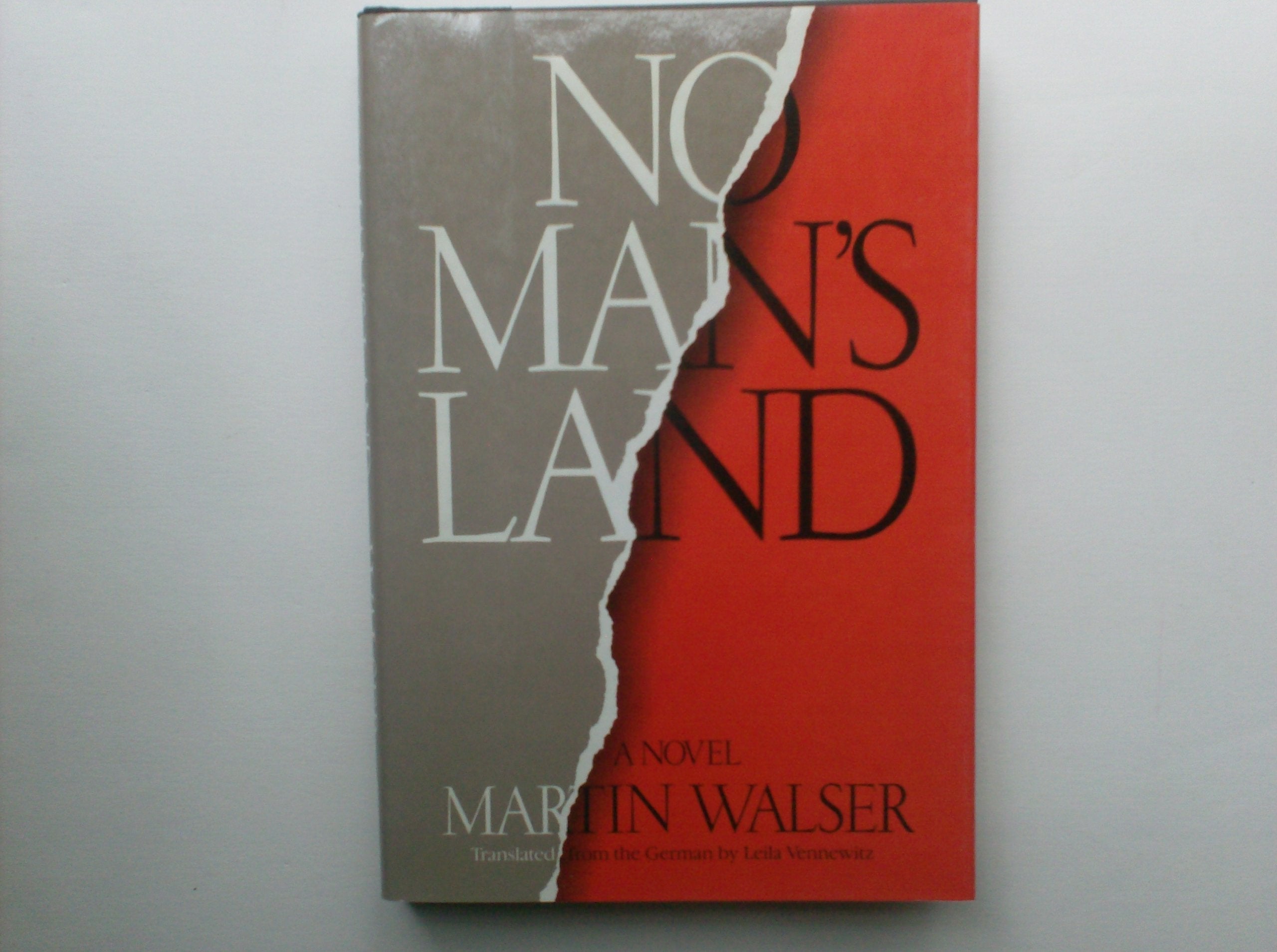 No Man'S Land (English And German Edition)