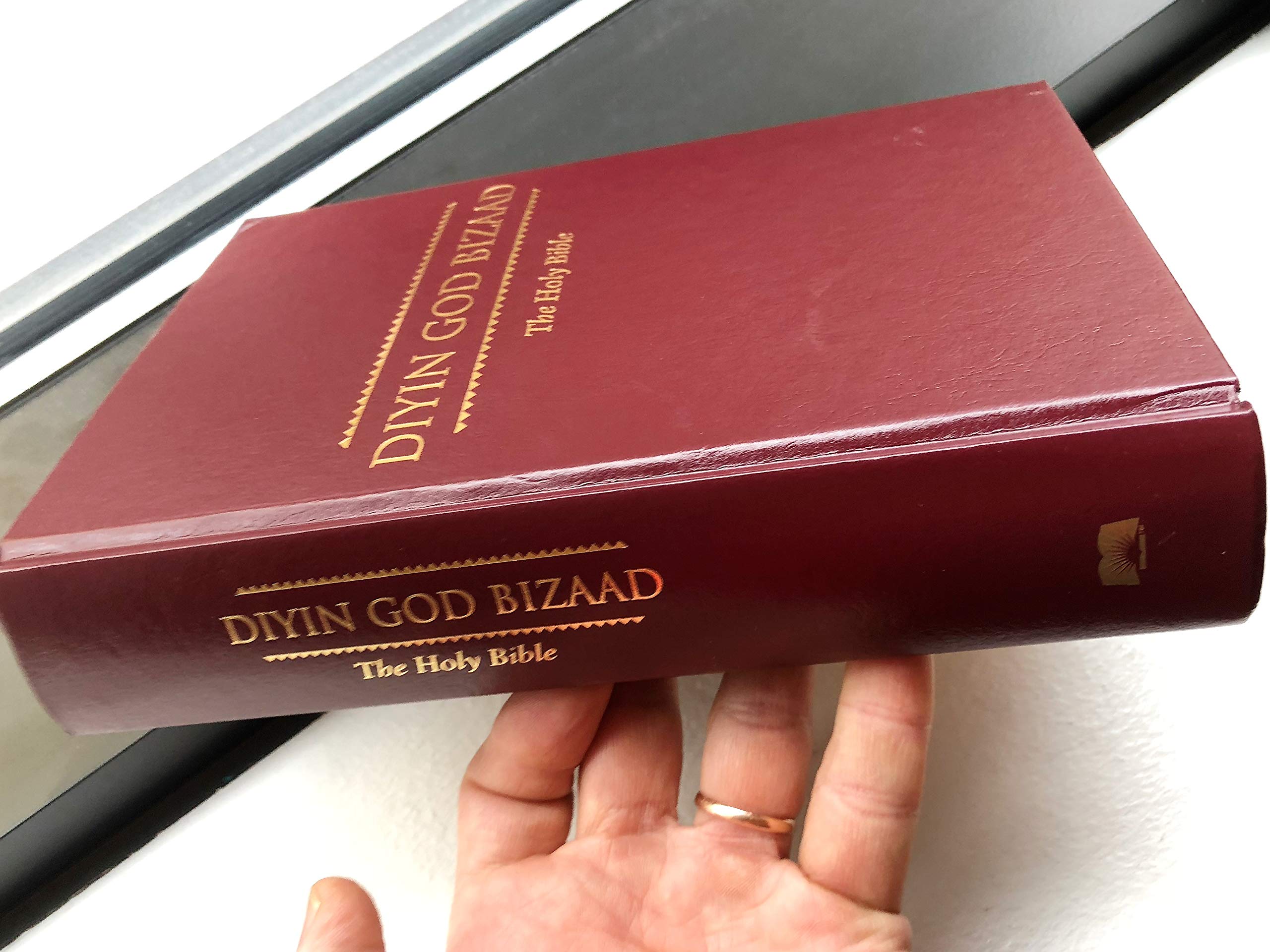 Diyin God Bizaad  Navajo Bible,New