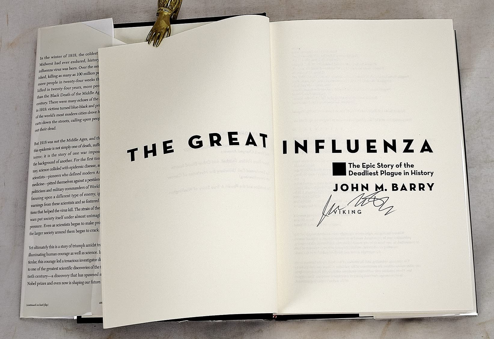The Great Influenza: The Epic Story of the Deadliest Plague in History,Used