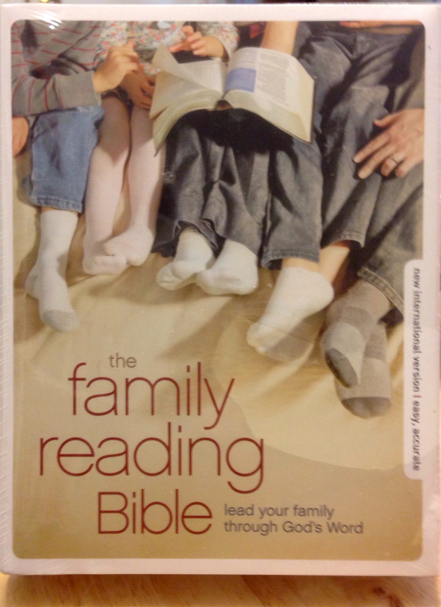 NIV, Family Reading Bible, Hardcover: A Joyful Discovery: Explore Gods Word Together,Used
