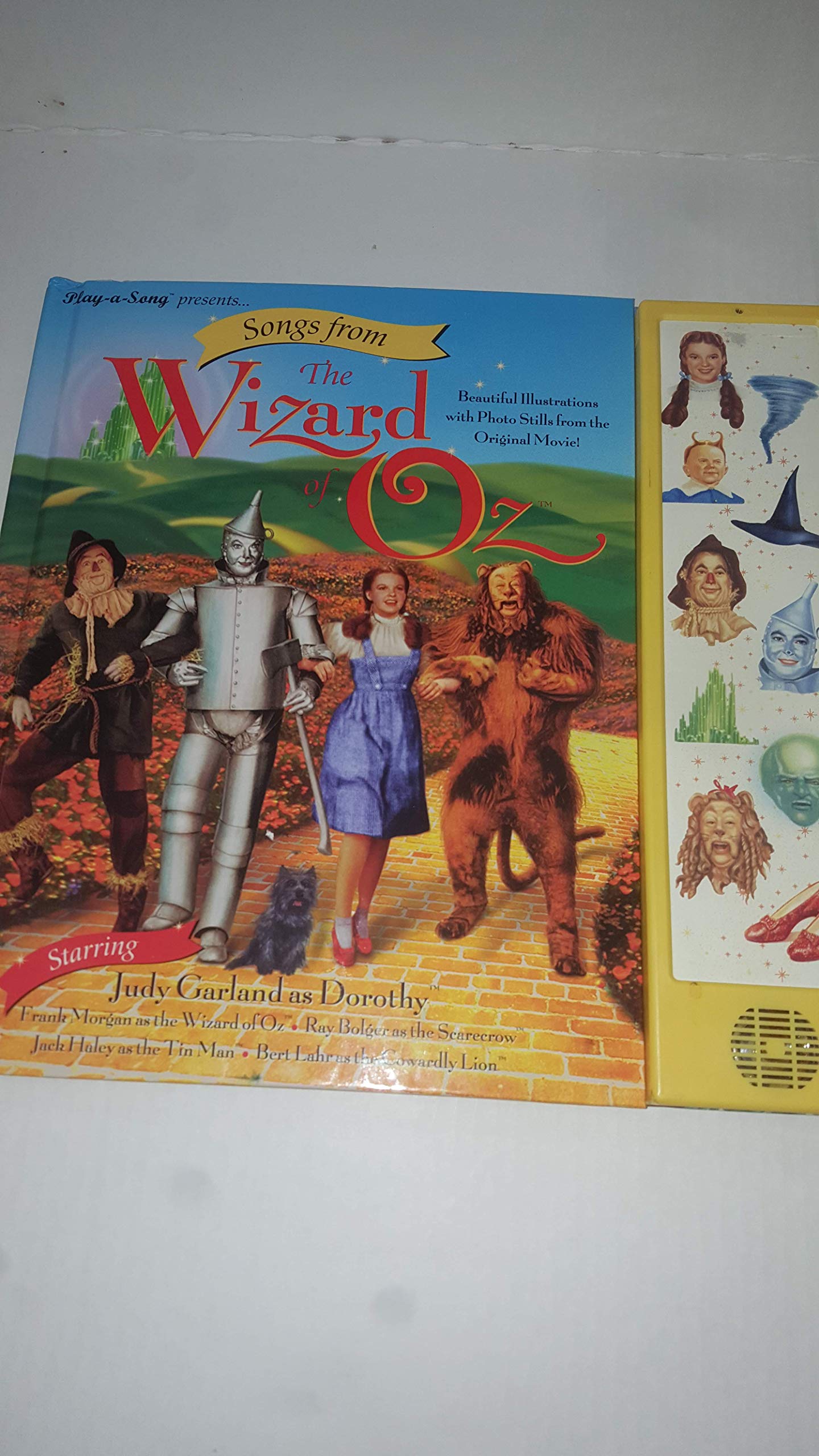 Wizard of Oz: Play a Song,Used