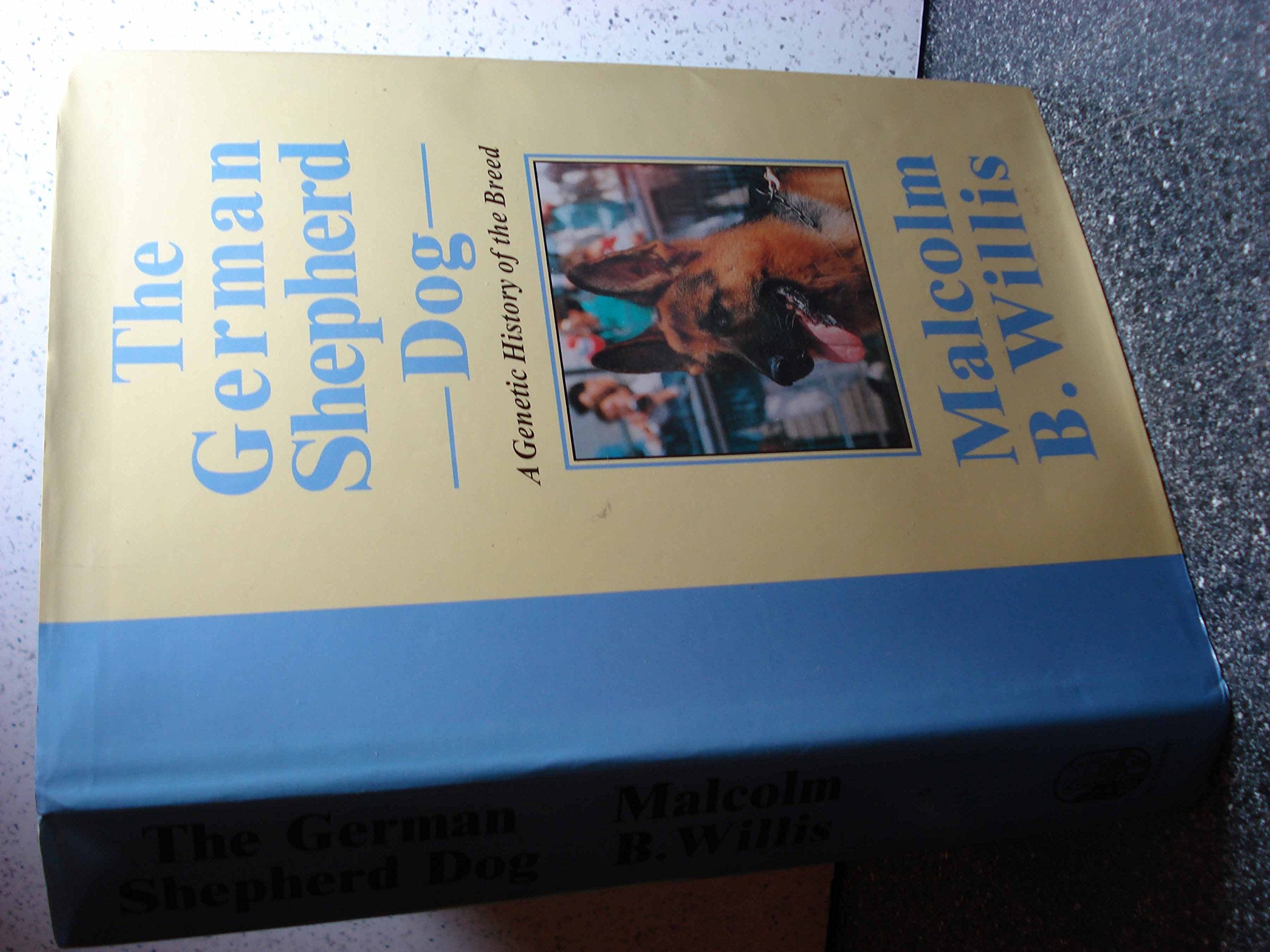 The German Shepherd Dog: A Genetic History,Used