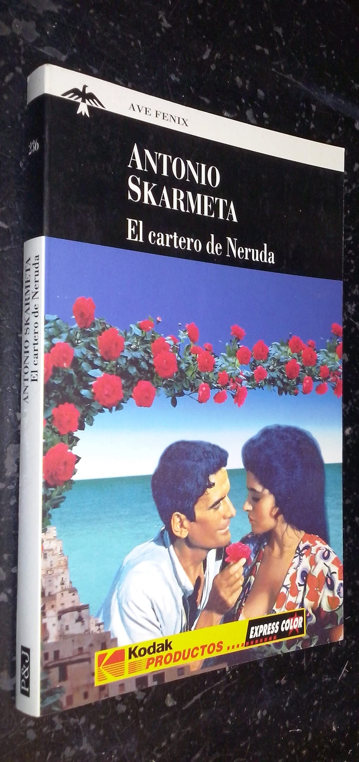 El Cartero de Neruda (Spanish Edition),Used