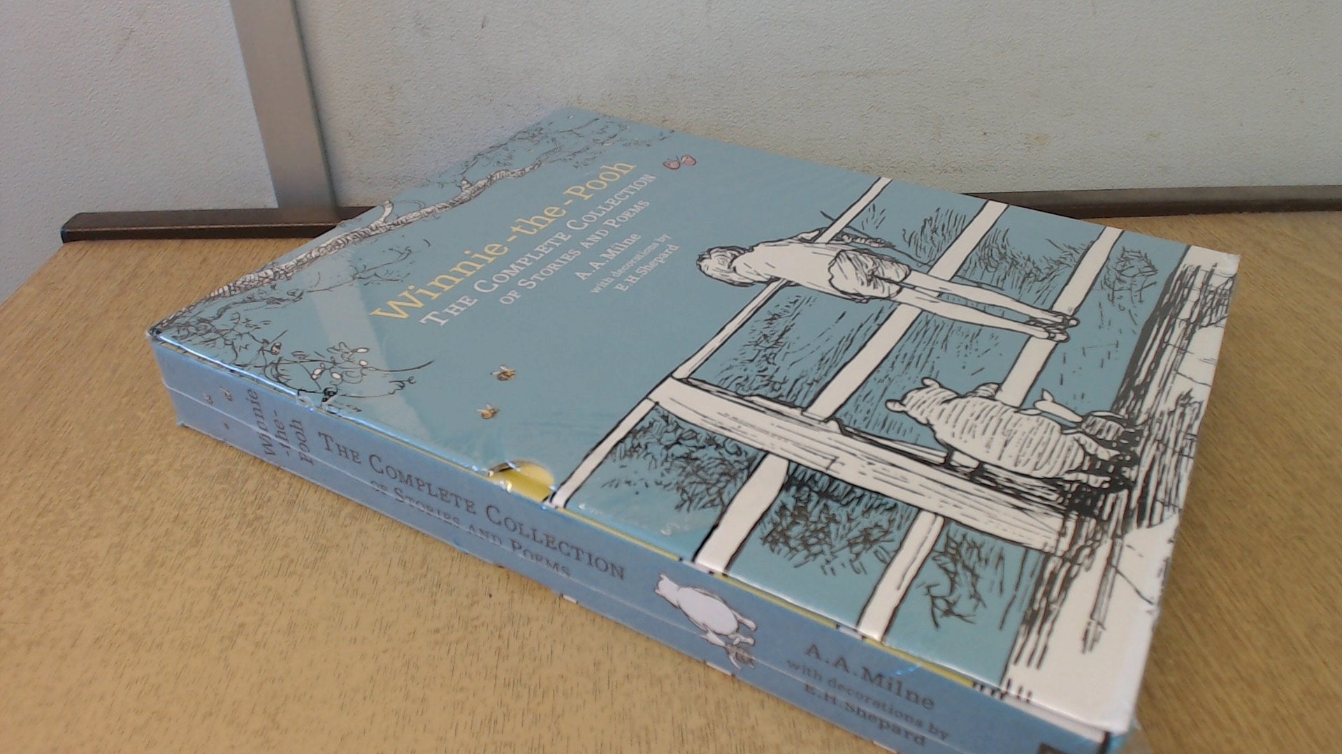 WinniethePooh's Storybook Collection,Used