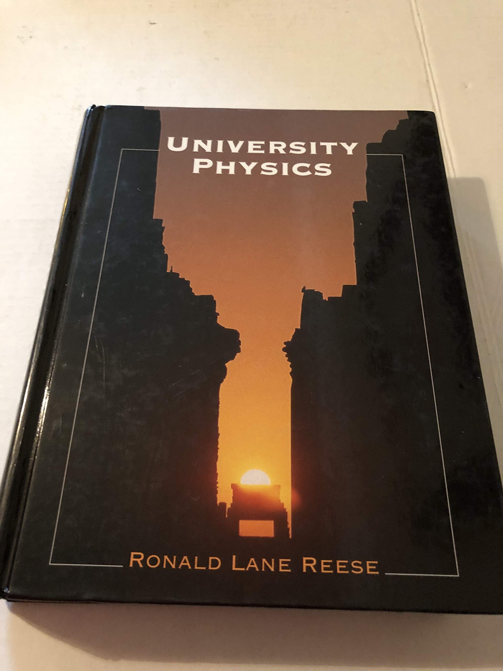 University Physics (with InfoTrac) (Available 2010 Titles Enhanced Web Assign),Used
