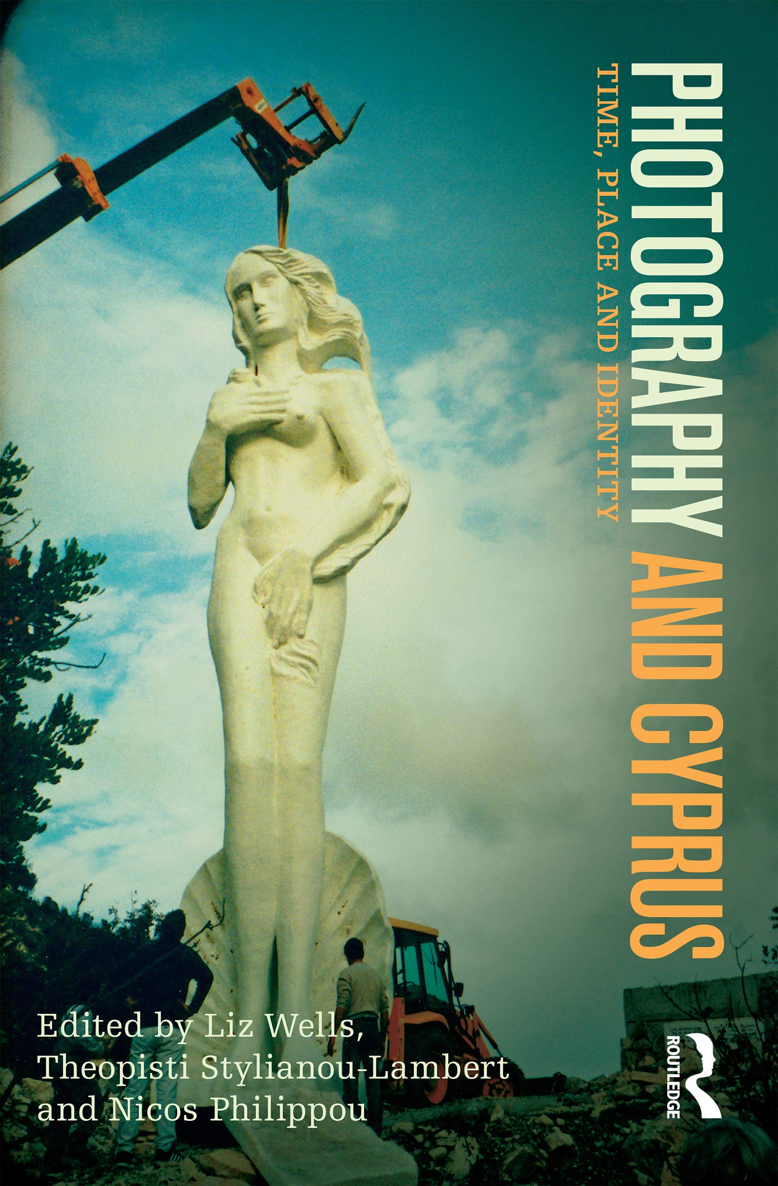 Photography and Cyprus: Time, Place and Identity (International Library of Modern and Contemporary Art),Used