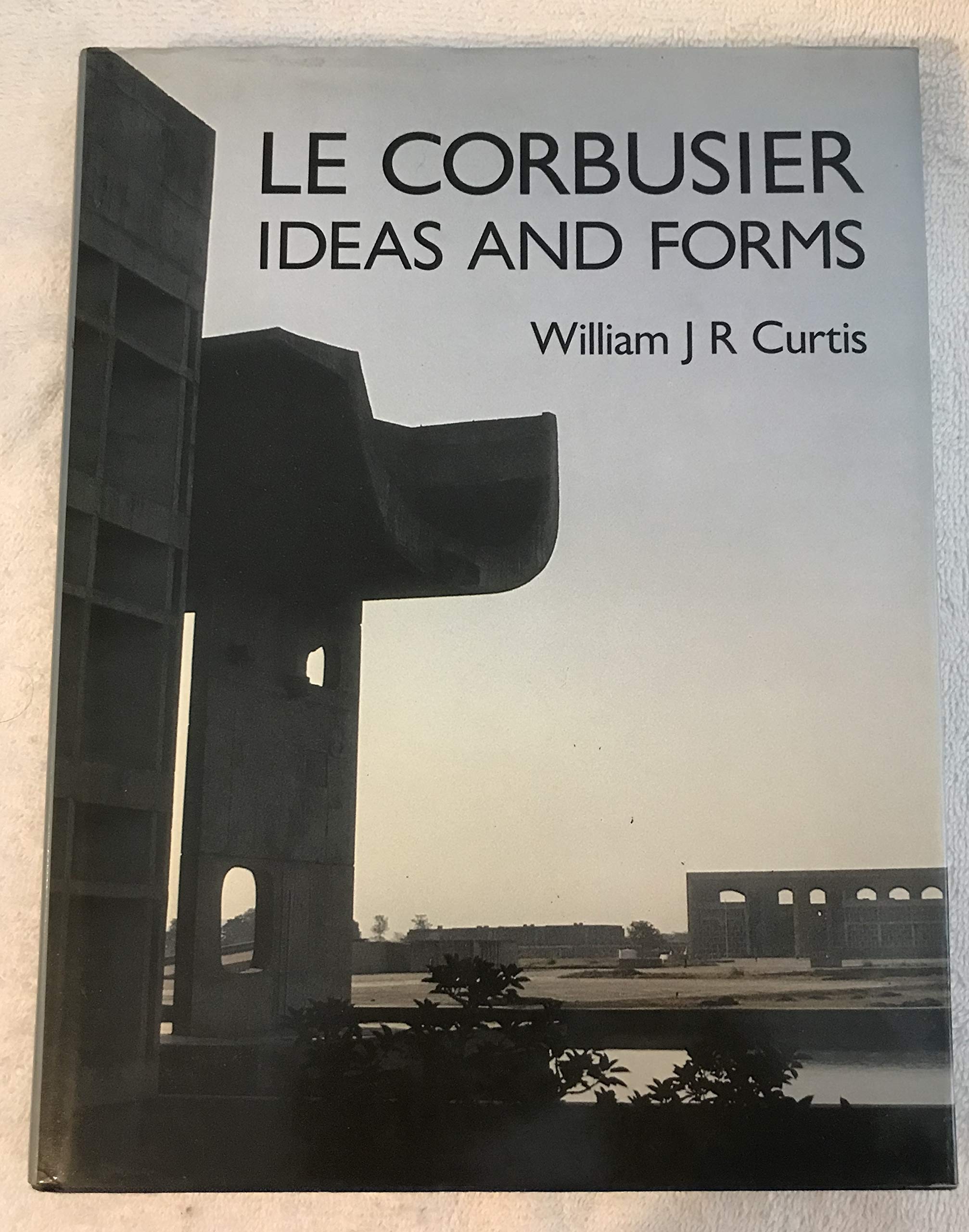 Le Corbusier: Ideas and Forms,Used