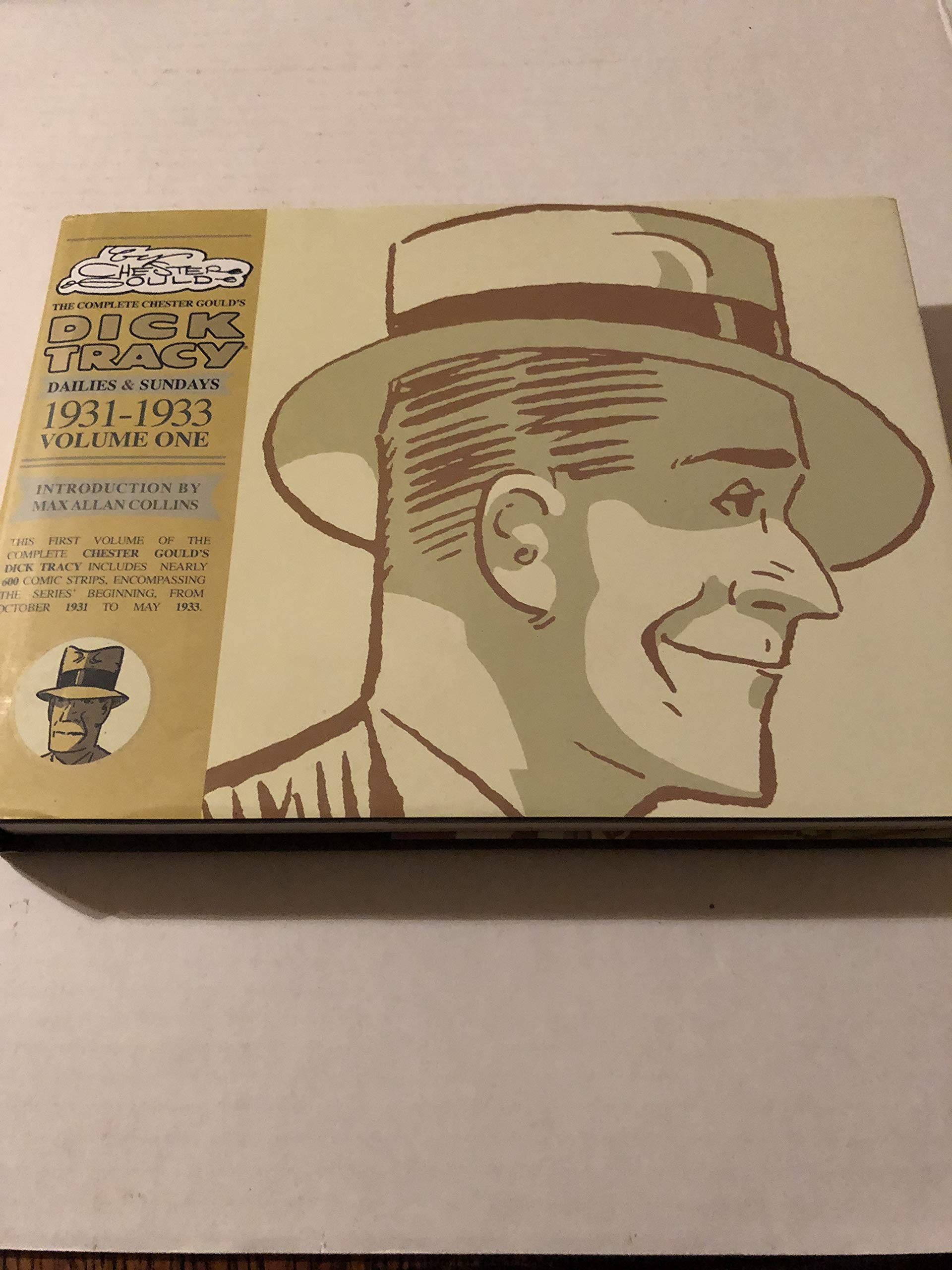 Complete Chester Gould's Dick Tracy Volume 1,Used