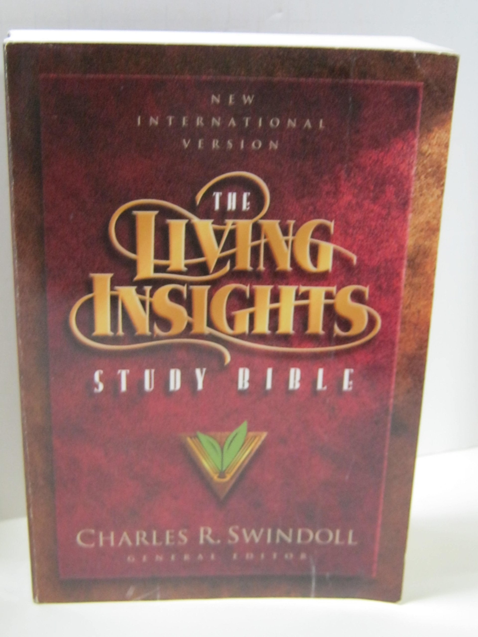 The Living Insights Study Bible Personal Size Edition (New International Version),New