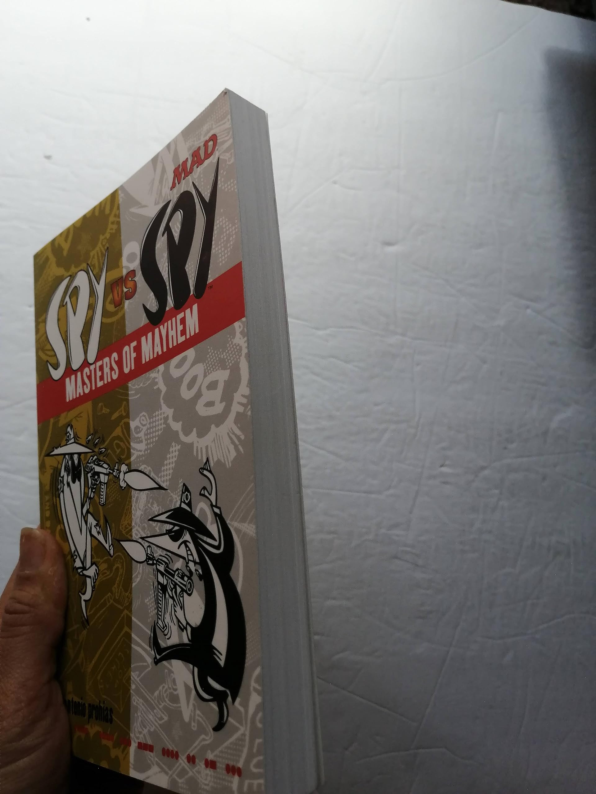 Spy vs Spy Masters of Mayhem (Mad),Used