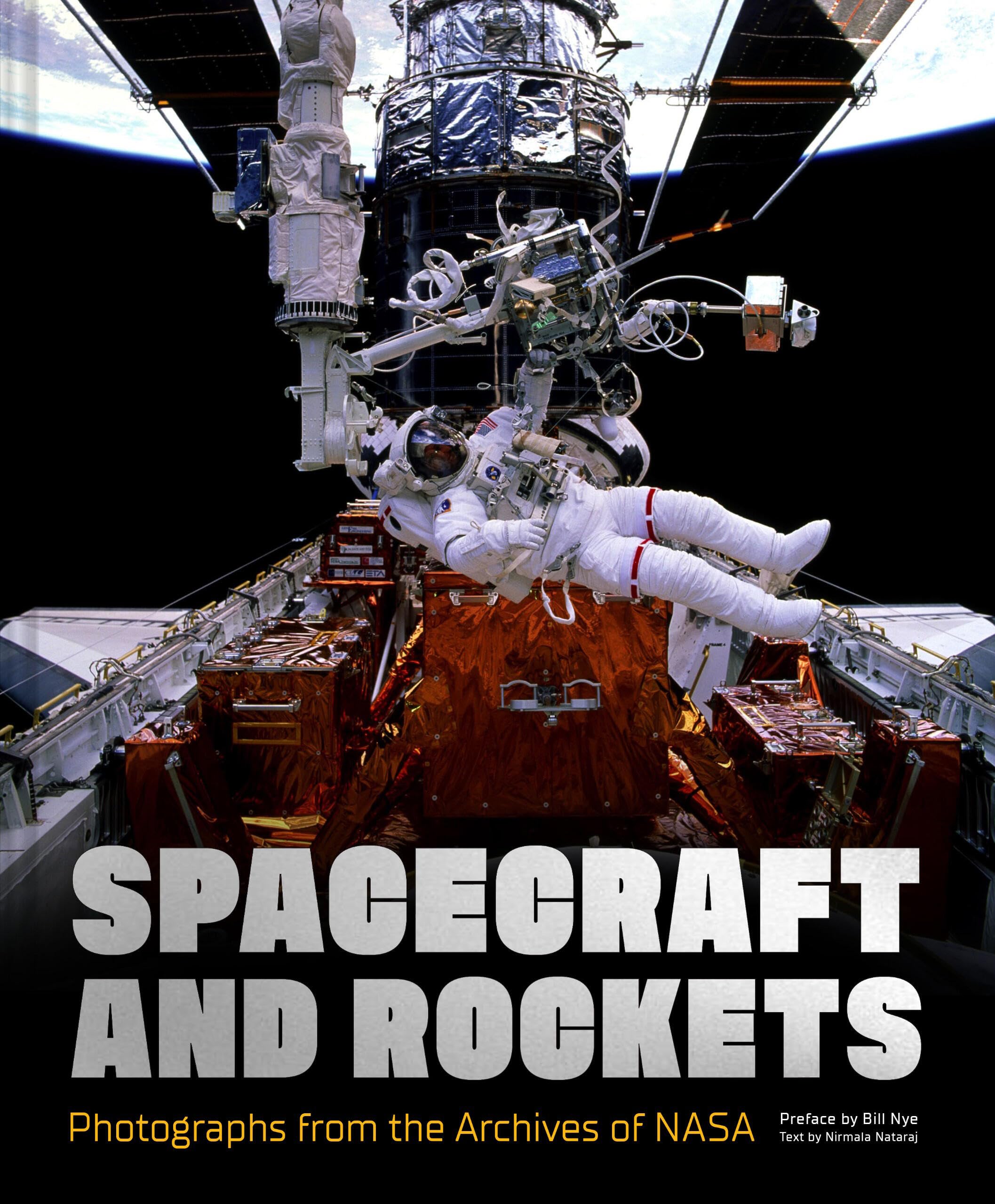 Spacecraft and Rockets: Photographs from the Archives of NASA,New