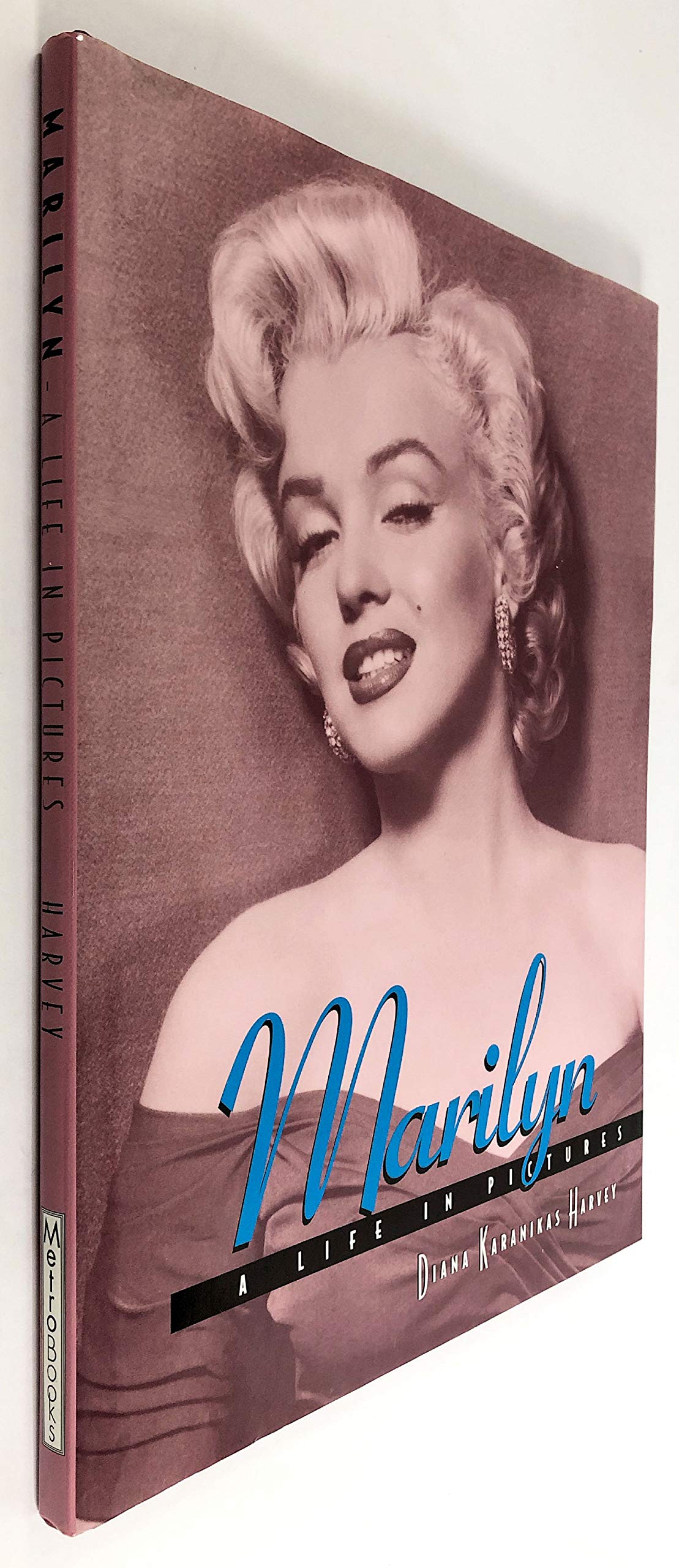 Marilyn: A Life in Pictures,Used