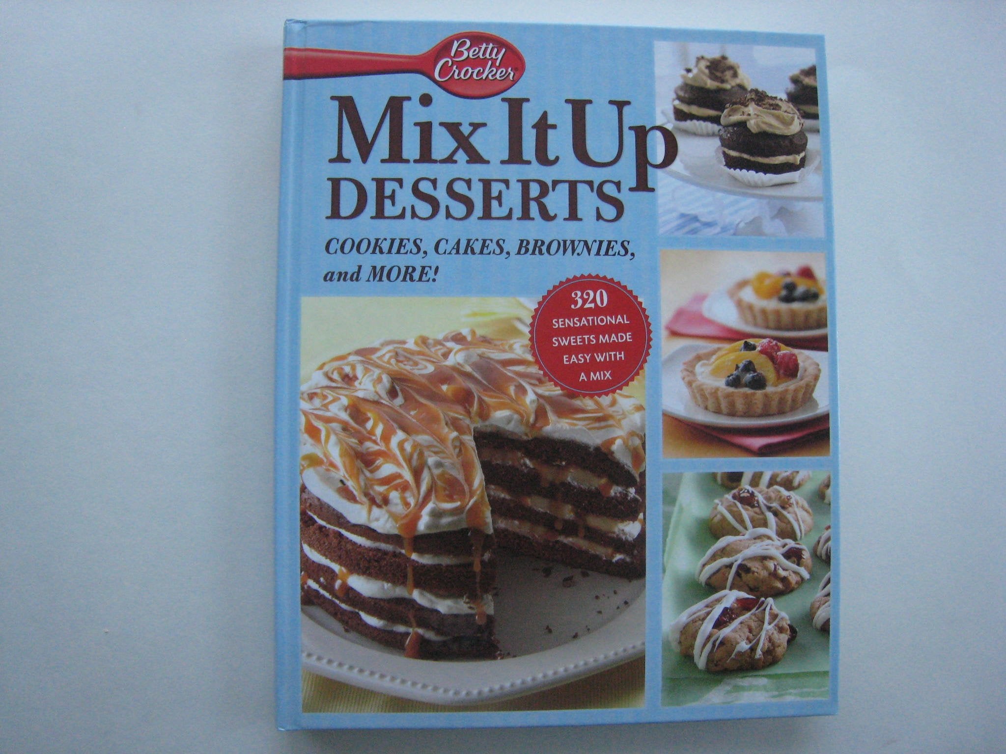 Betty Crocker Mix It up Desserts: Cookies, Cakes, Brownies, and More,Used