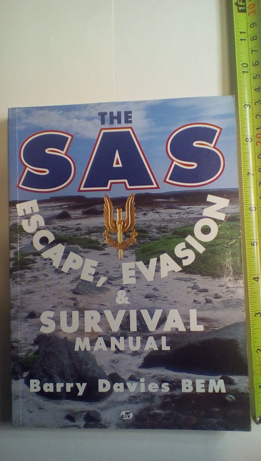 The SAS Escape, Evasion and Survival Manual,Used