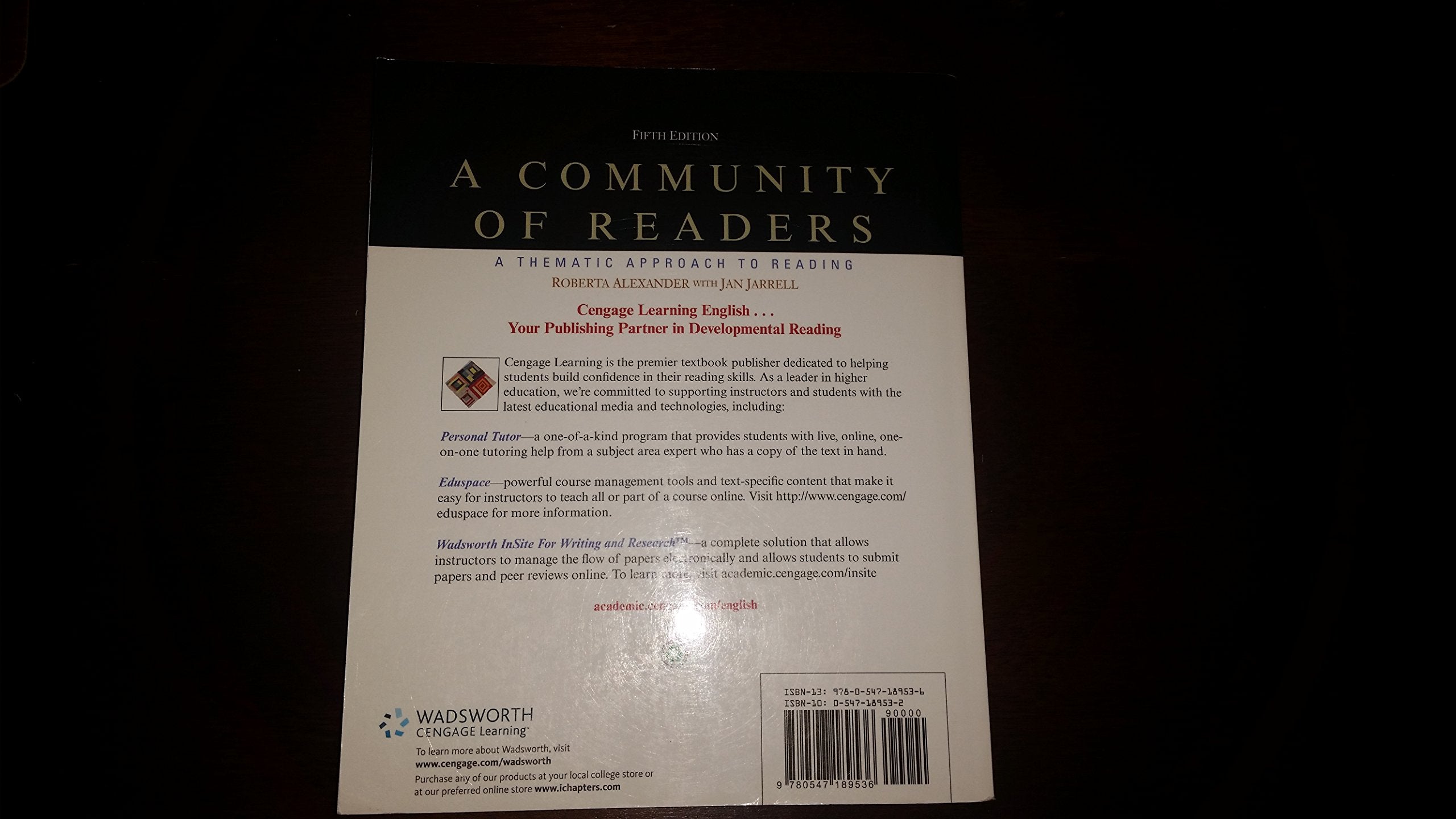 A Community of Readers: A Thematic Approach to Reading,New