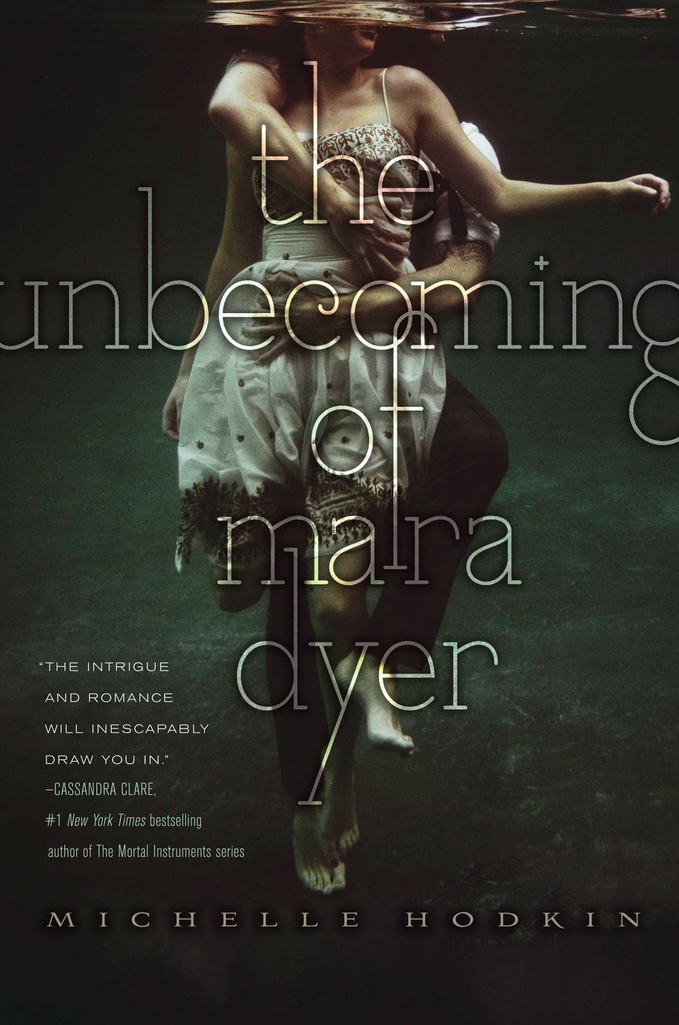The Unbecoming of Mara Dyer (The Mara Dyer Trilogy),Used