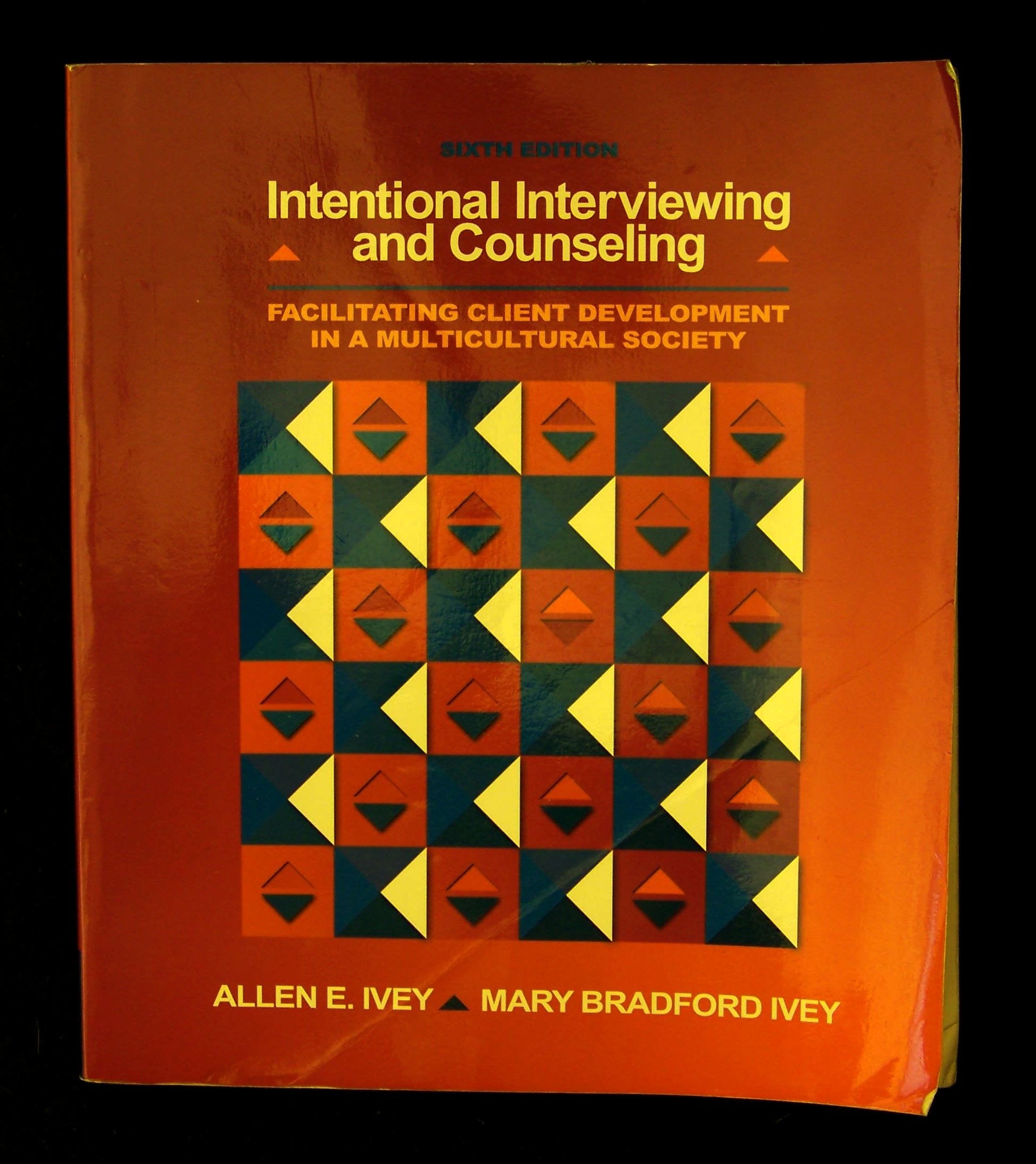 Intentional Interviewing And Counseling: Facilitating Client Development In A Multicultural Society (With Cdrom And Infotrac 1/,Used