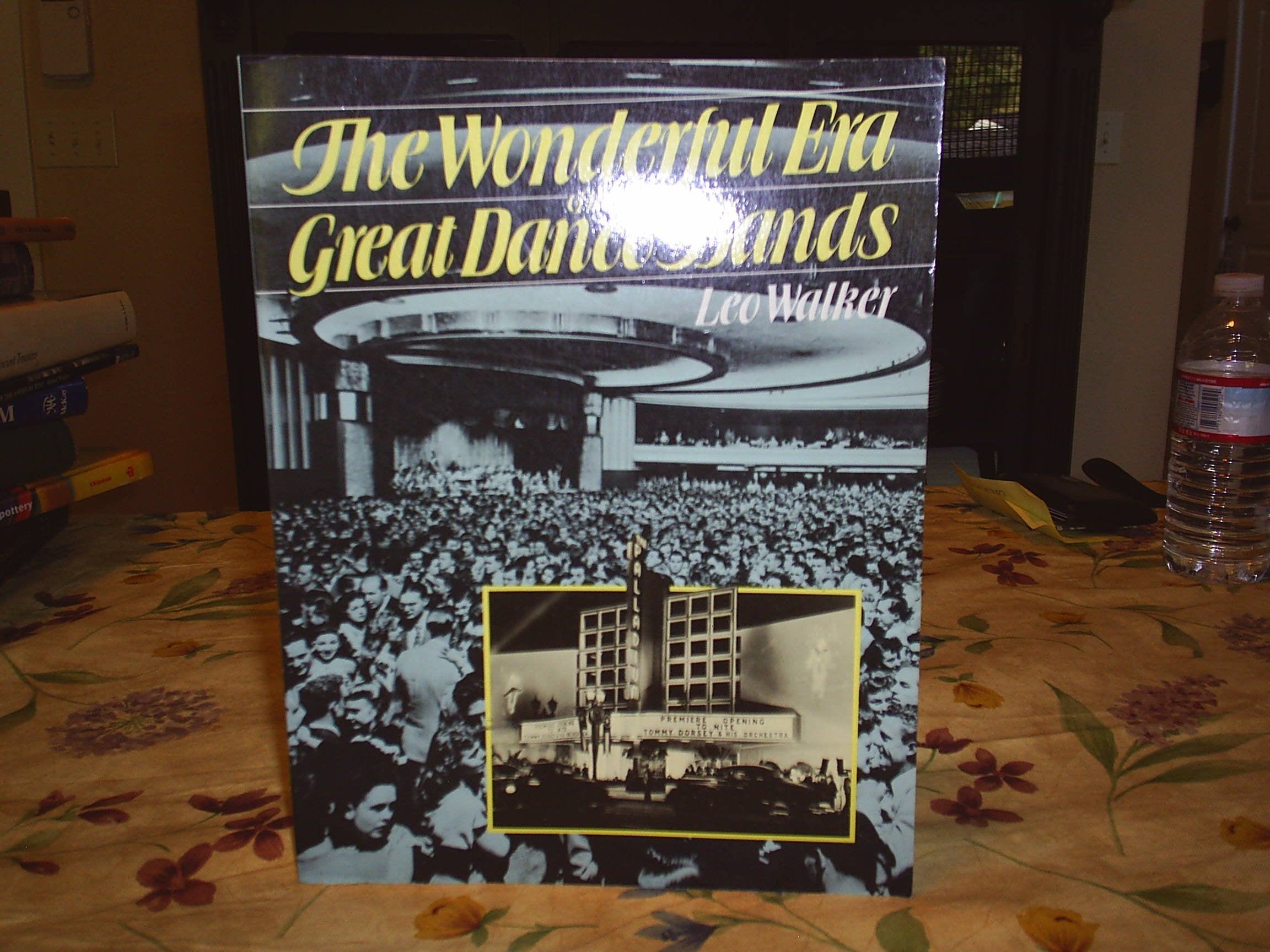 The Wonderful Era Of The Great Dance Bands (Da Capo Paperback)-used