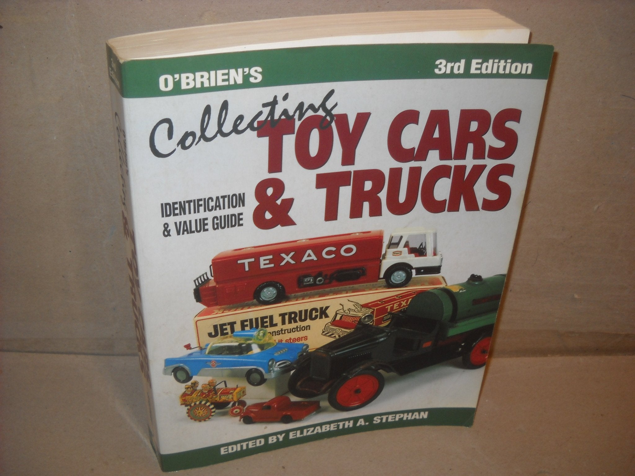 O'Brien's Collecting Toy Cars and Trucks : Identification & Value Guide (Collecting Toy Cars & Trucks),Used