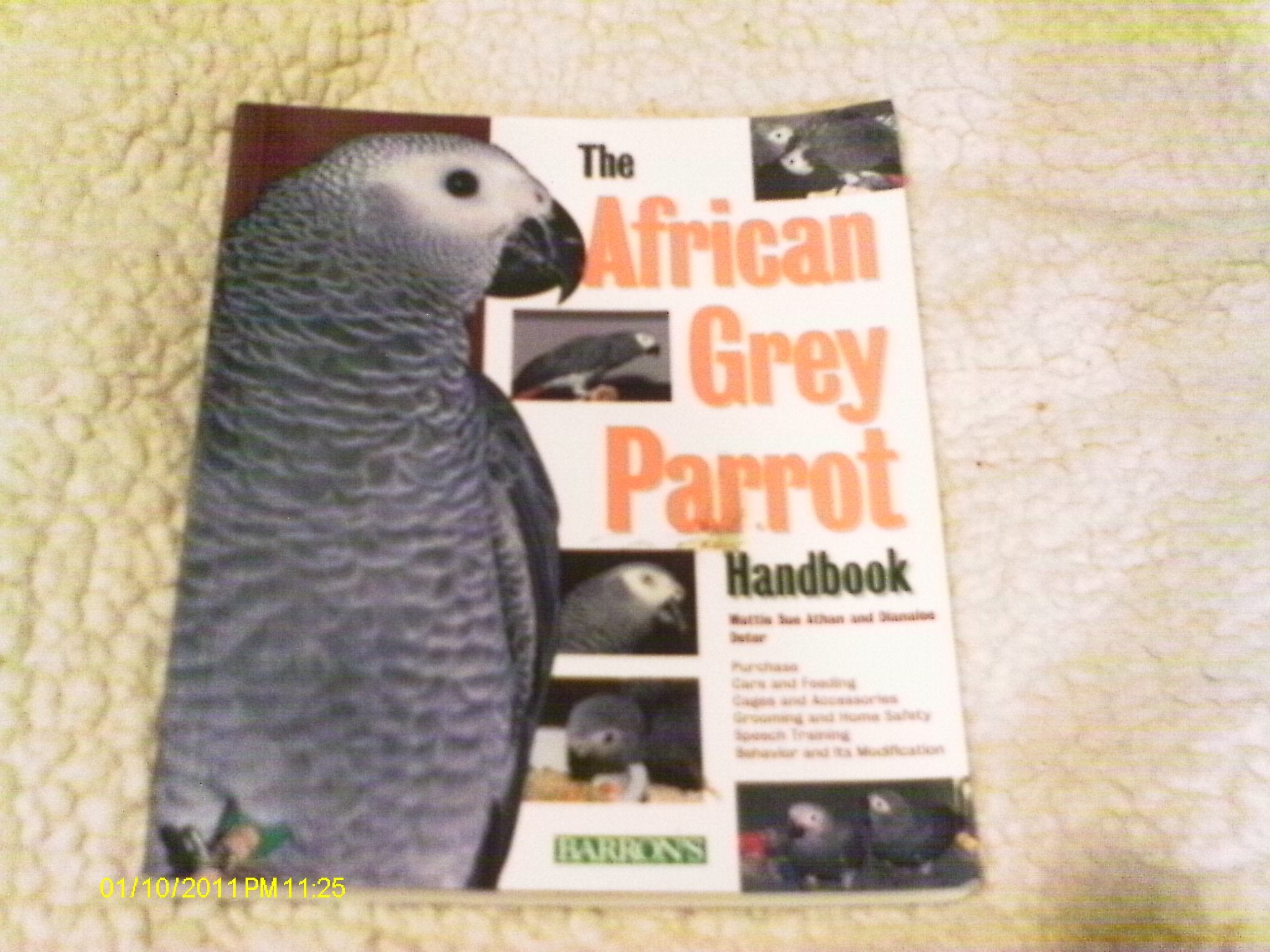 The African Grey Parrot Handbook (Barron's Pet Handbooks),New