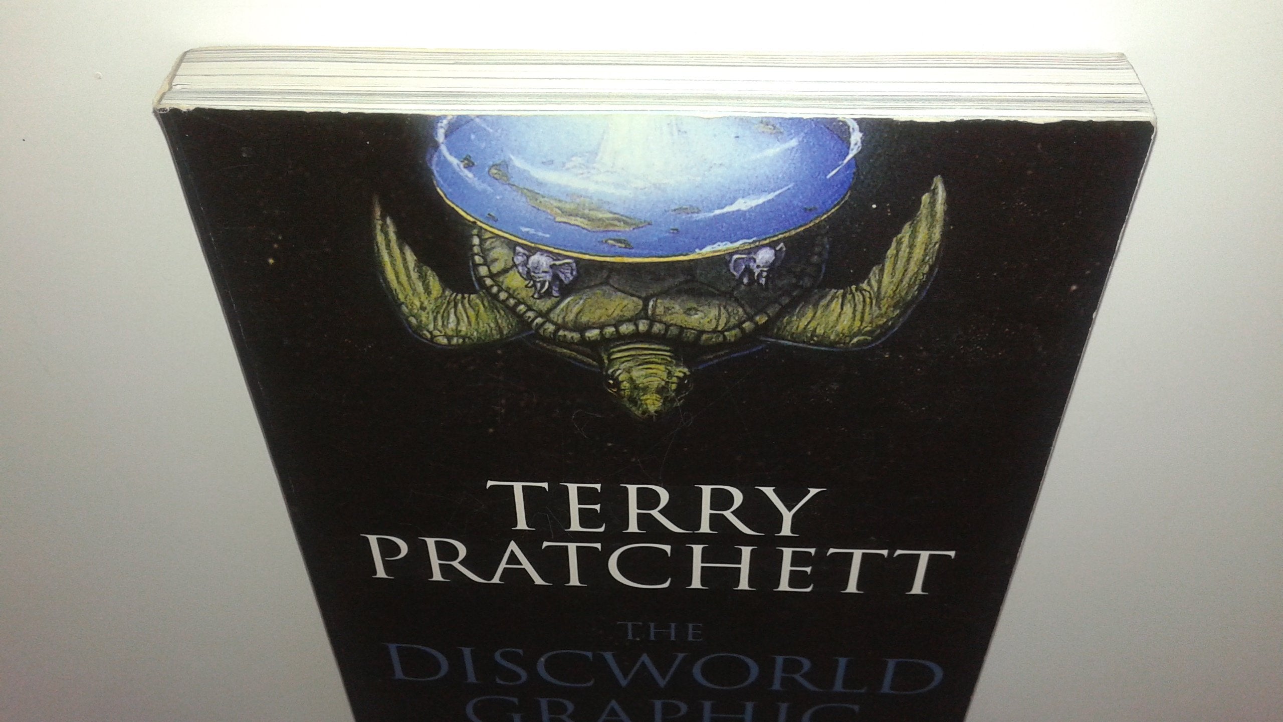 The Discworld Graphic Novels: The Colour of Magic and The Light Fantastic,Used