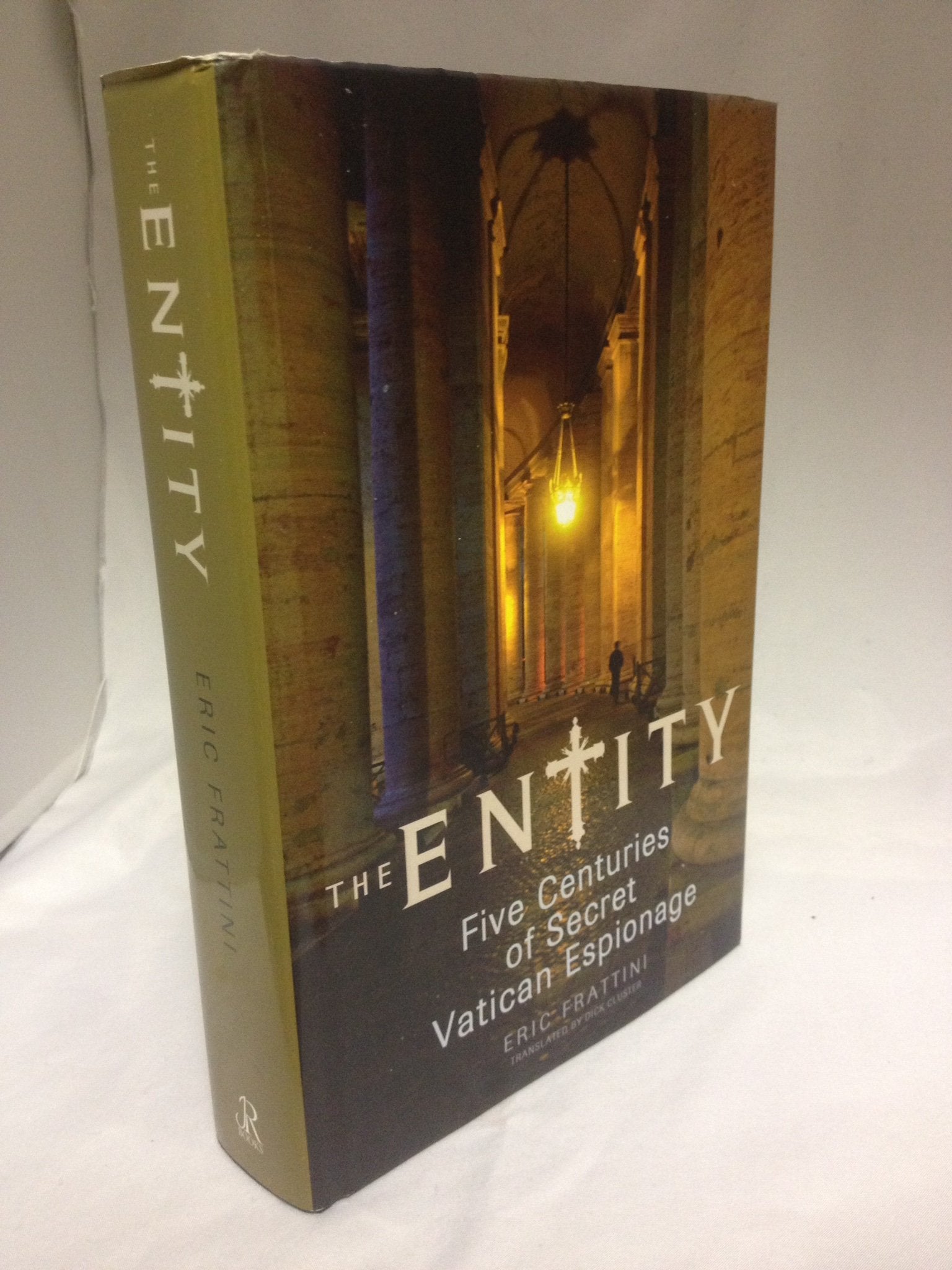 The Entity: Five Centuries Of Secret Vatican Espionage,New