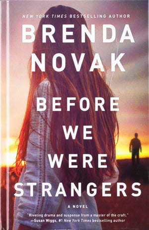 Before We Were Strangers (Wheeler Publishing Large Print Hardcover),Used