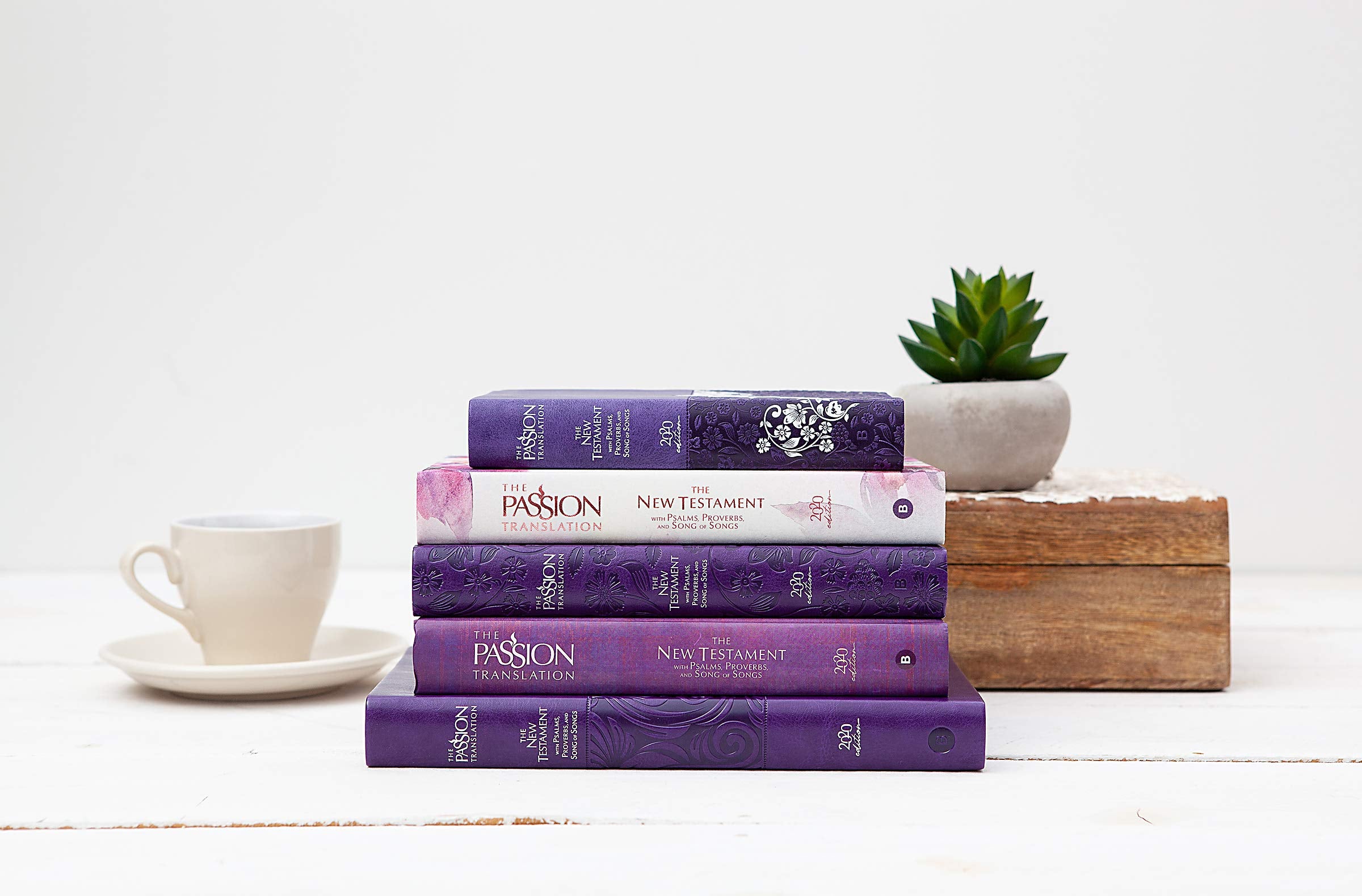 The Passion Translation New Testament (2020 Edition) HC Peony: With Psalms, Proverbs, and Song of Songs (Hardcover)  A Perfect ,Used