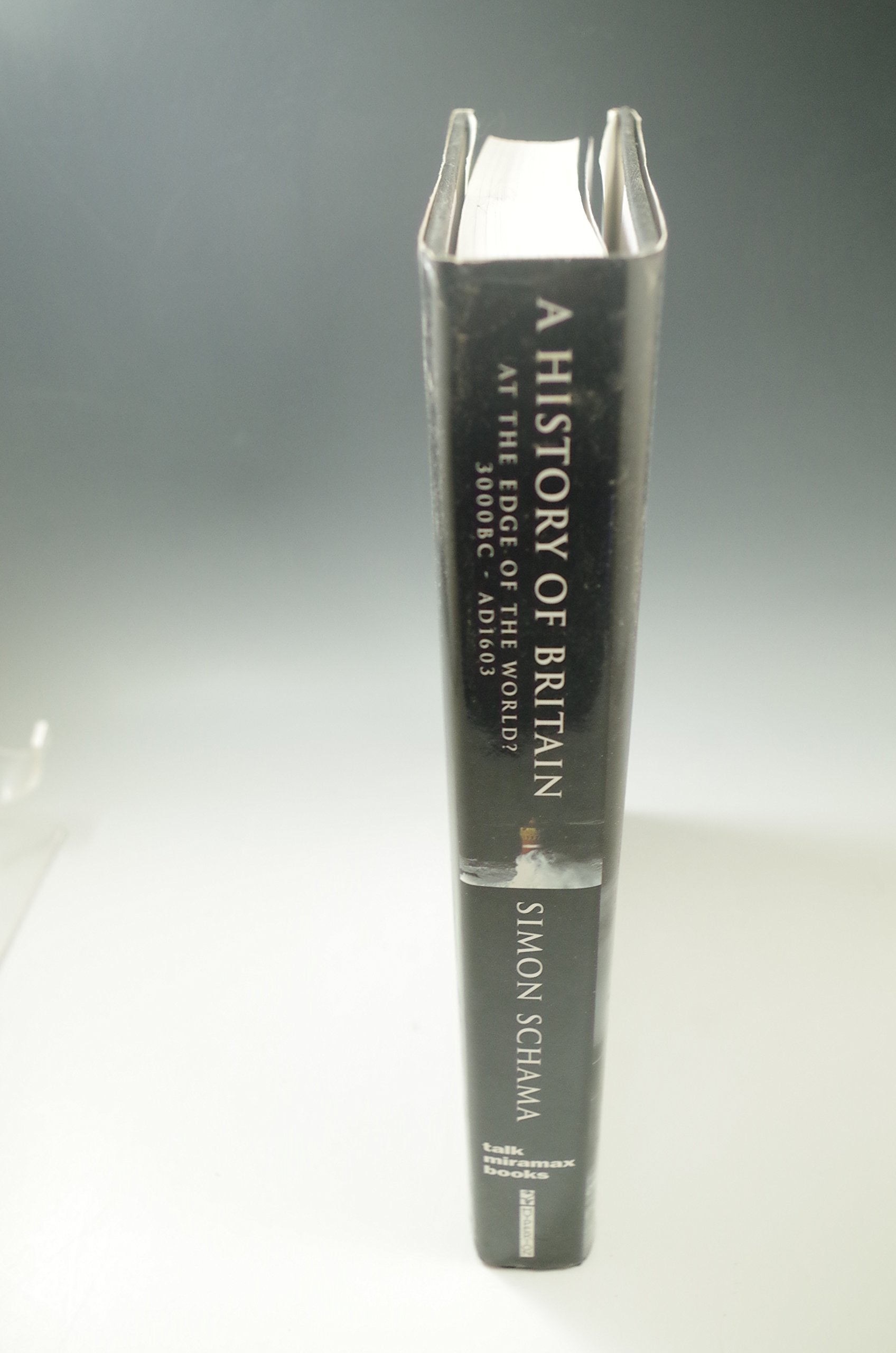 A History of Britain: At the Edge of the World? 3500 B.C.  1603 A.D.,New