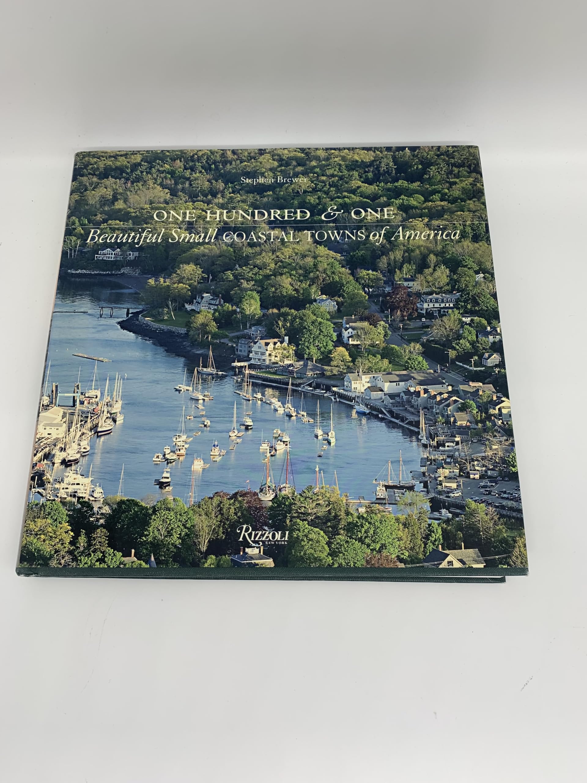 One Hundred & One Beautiful Small Coastal Towns of America (101 Beautiful Small Towns),Used